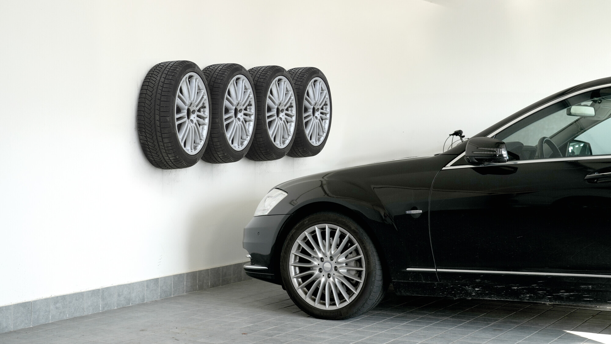 Set 4 ganci appendiruote da parete 4 Set 4 ganci appendiruote da parete - immagine 4