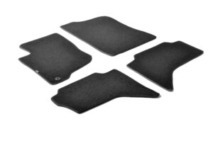 Set tappeti su misura in moquette - compatibile per Fiat Fullback Cabina Estesa (09/16>01/21) 1 fix - Fiat Fullback Doppia Cabina (09/16>01/21) 1 fix - Mitsubishi L200 Club Cab (09/15>06/23) 1 fix - Mitsubishi L200 Double Cab (09/15>06/23) 1 fix