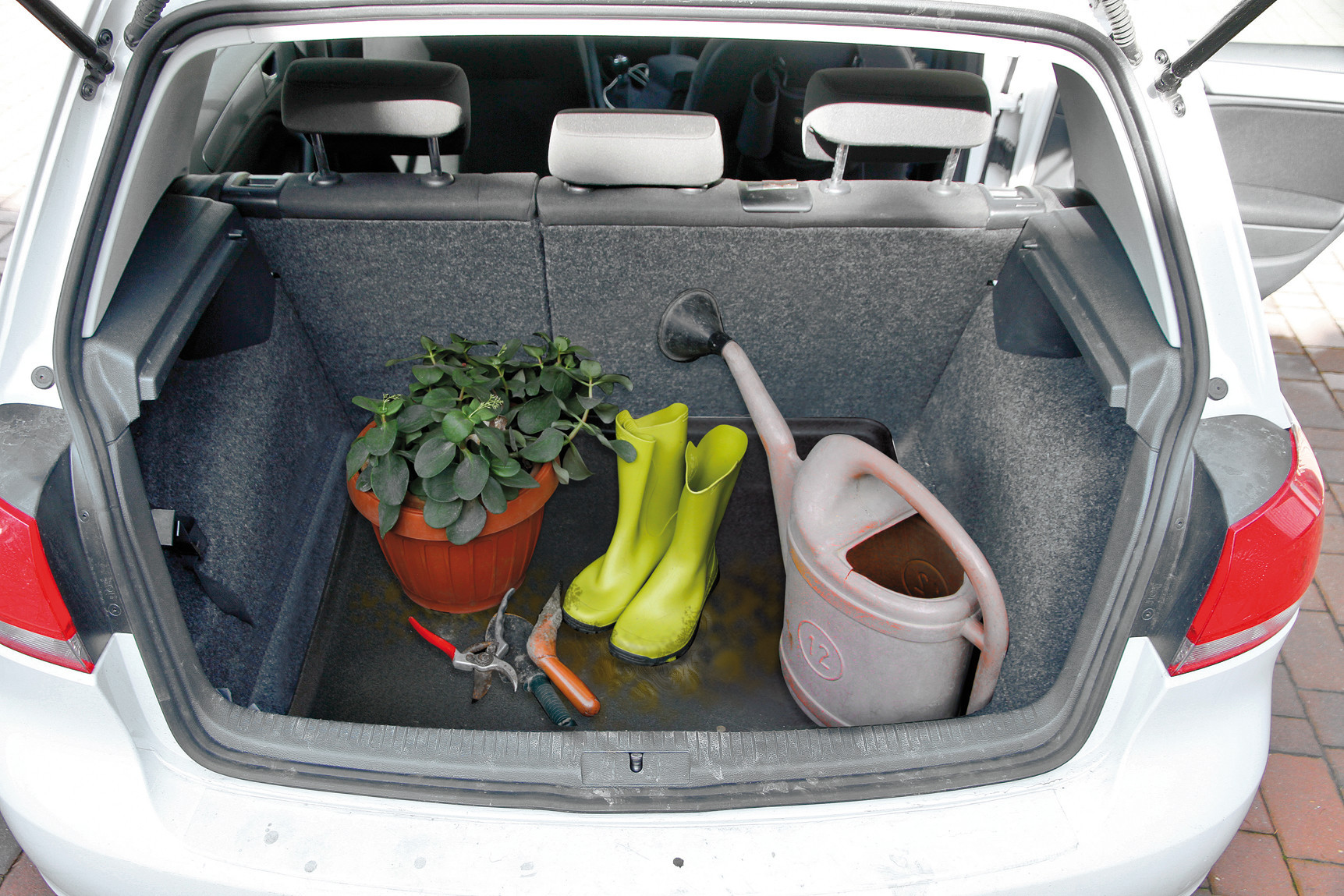 Tappeto antiscivolo per baule - 120x100 cm 5 Tappeto antiscivolo per baule - 120x100 cm - immagine 5