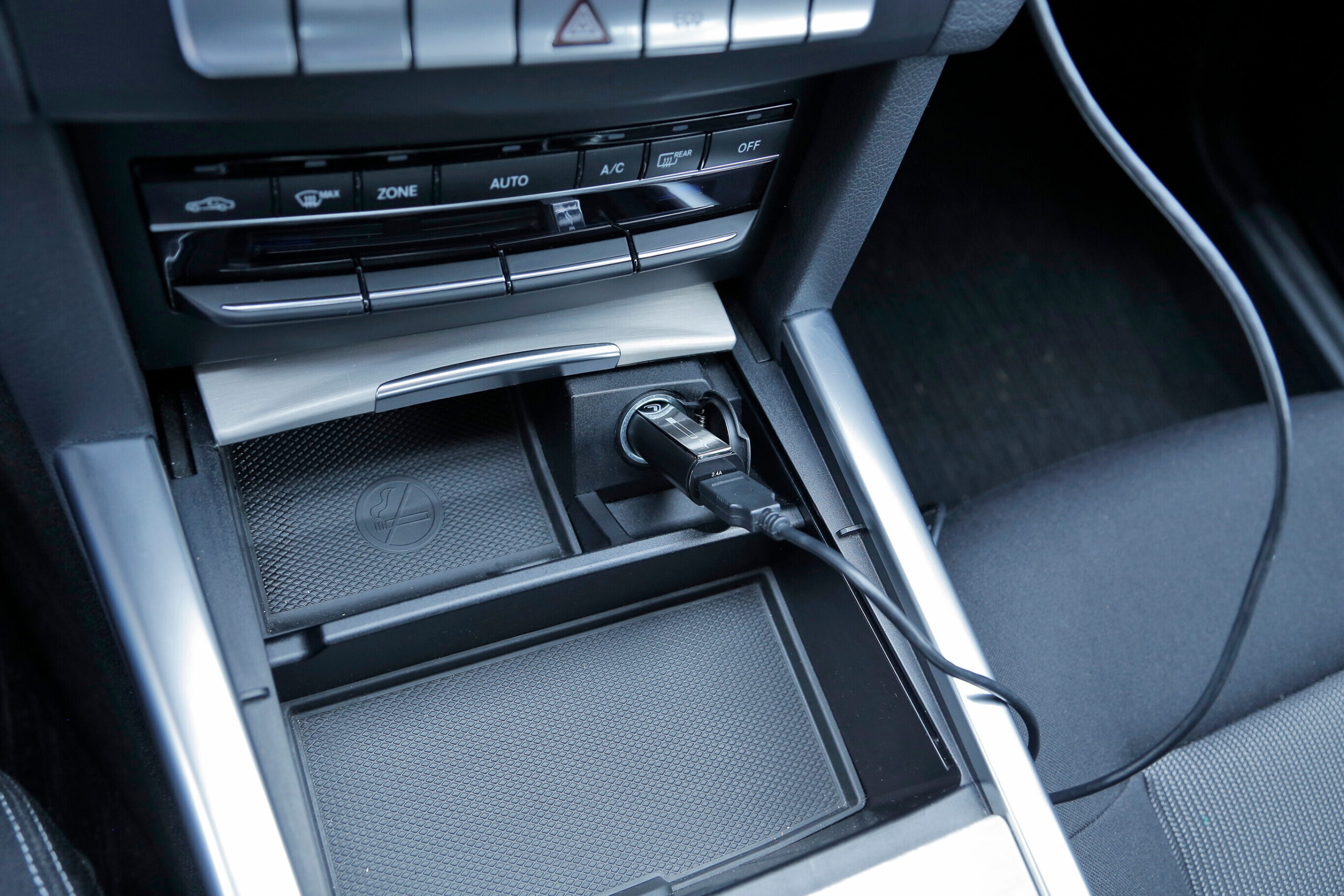 Plasma Usb, caricabatteria 1 porta Usb con accendino elettrico integrato - Fast Charge - 2100 mA - 12/24V - immagine 8