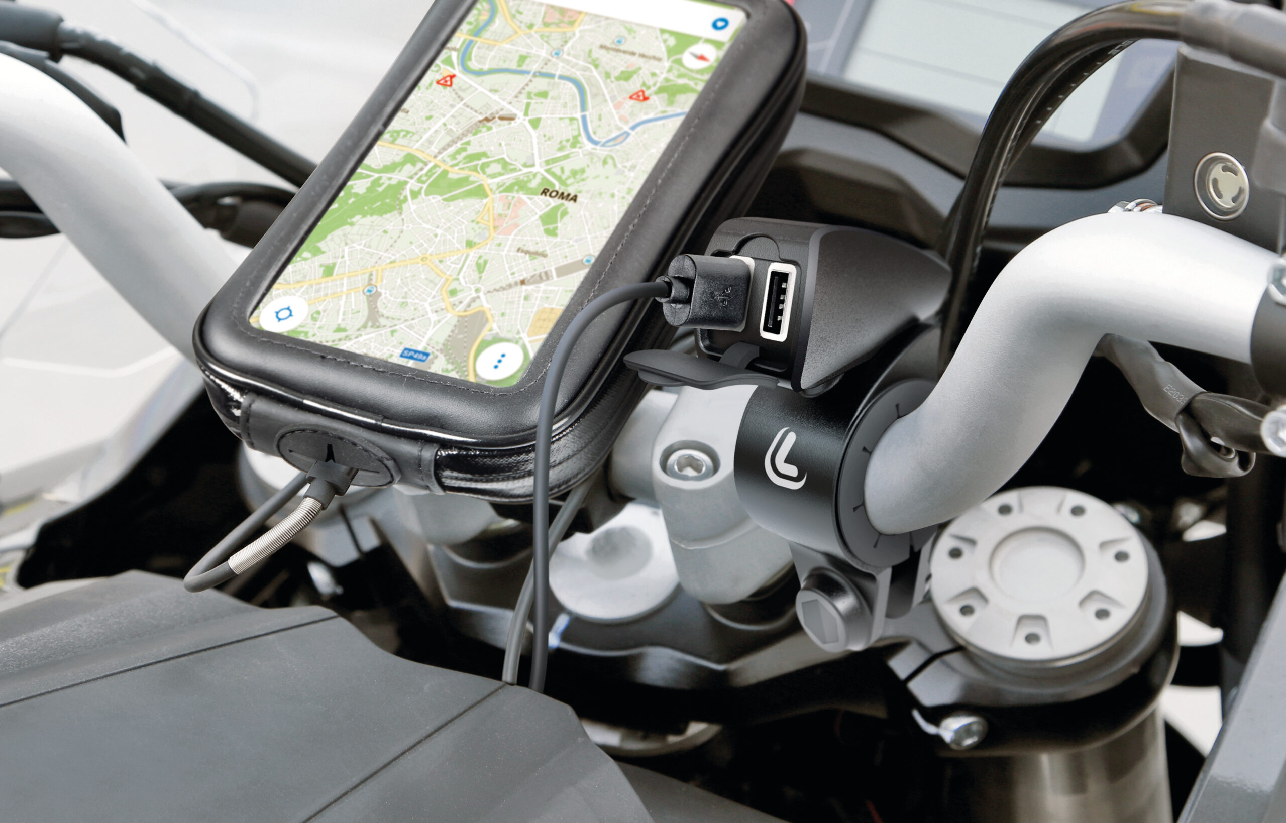 Usb-Fix Trek, doppio caricatore usb resistente all’acqua, fissaggio a manubrio - Ultra Fast Charge - 5400 mA - 12/24V - immagine 8