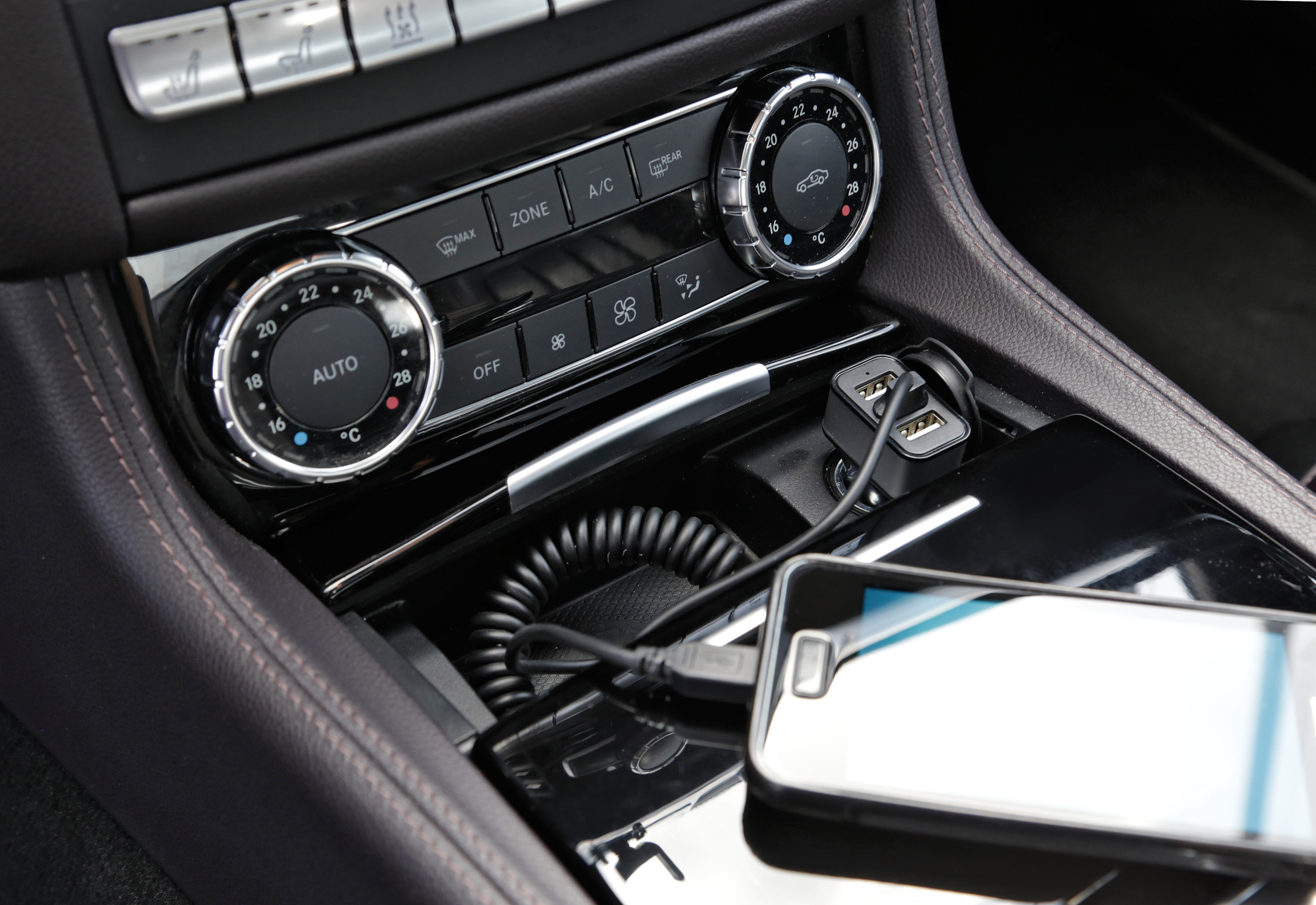 Caricabatteria Micro Usb con 2 porte Usb - Fast Charge - 5800 mA - 12/24V - immagine 5