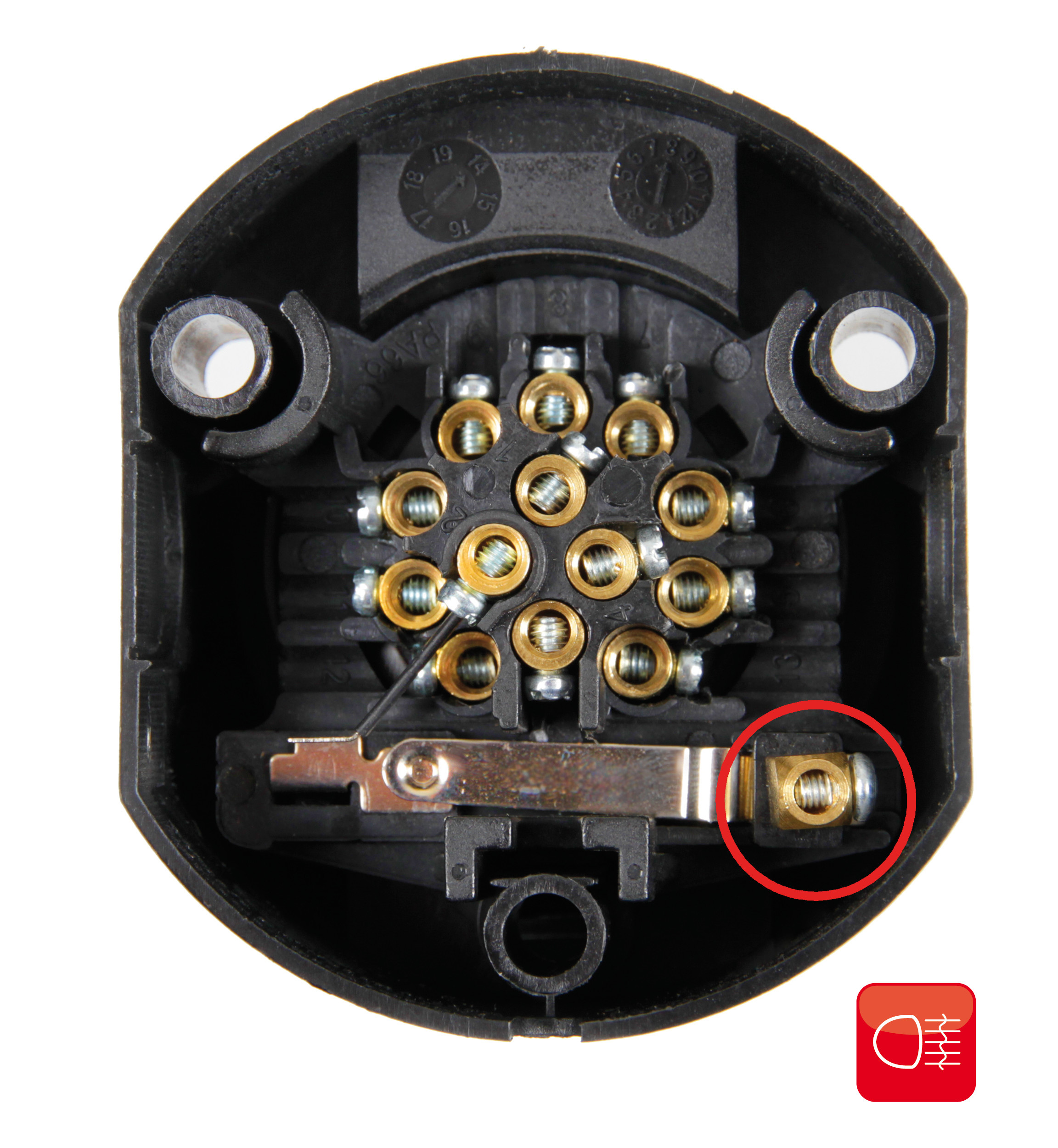 Presa 13 poli + 1 contatto retronebbia - immagine 3