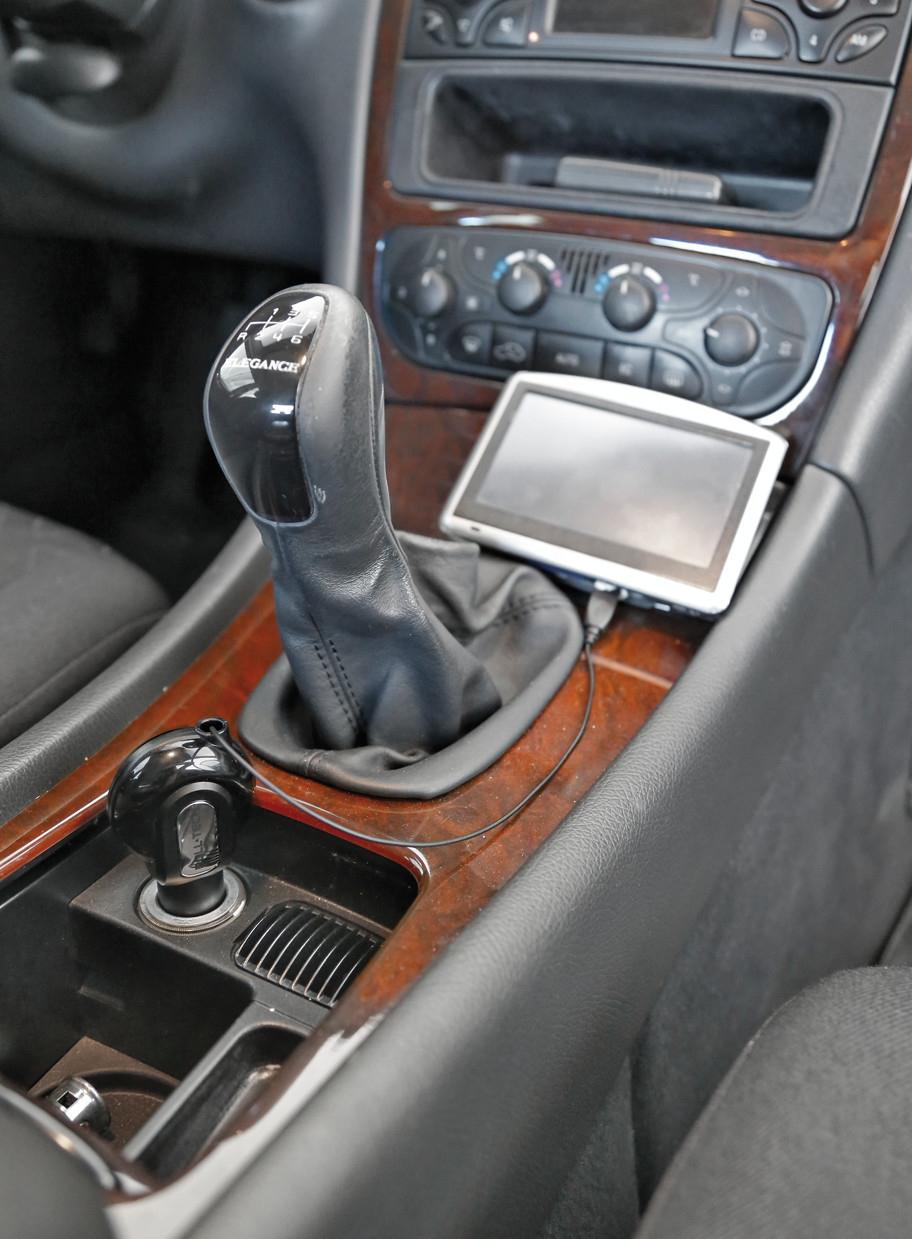 Roll-Tech, caricabatteria Mini Usb - 1000 mA - 12/24V - immagine 4