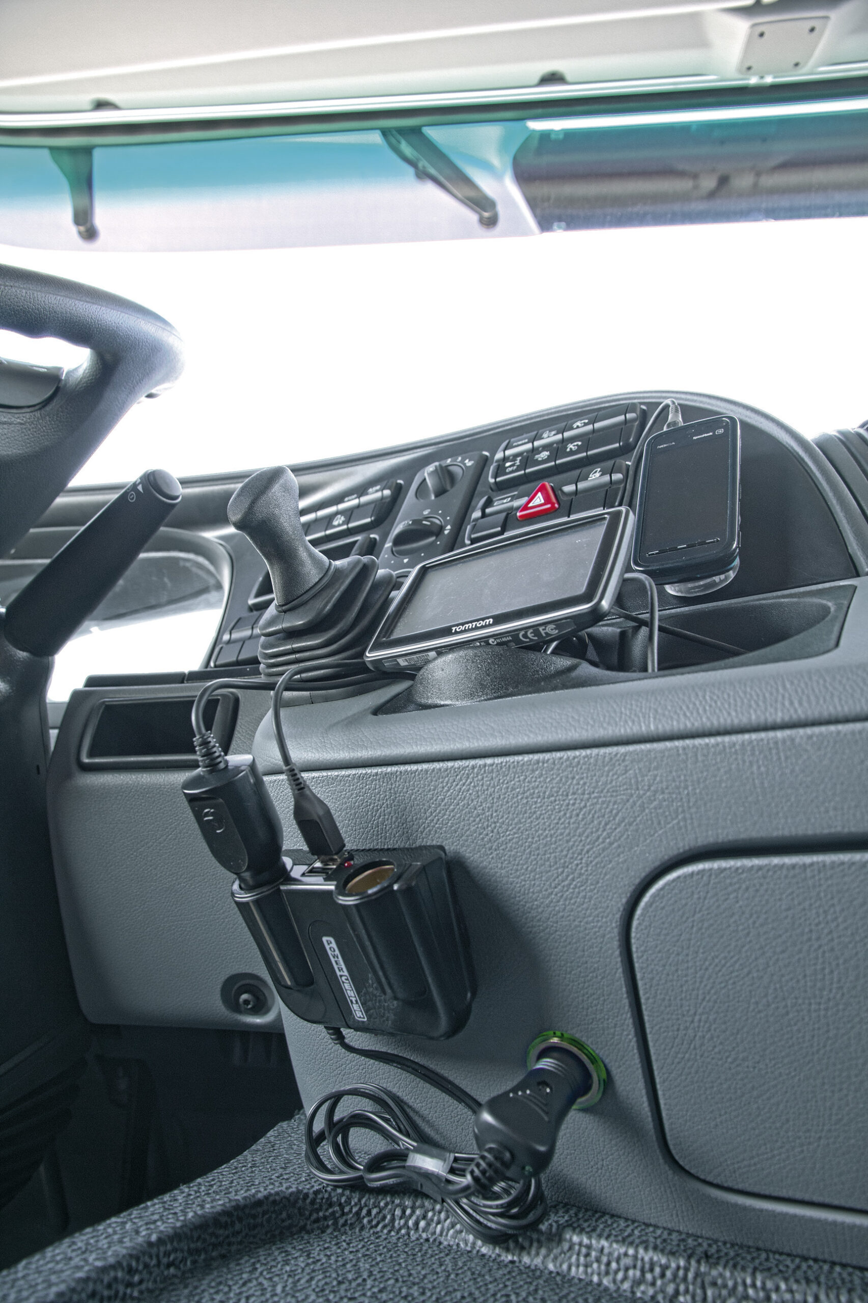 Power Center, presa corrente doppia con USB, 12/24V - immagine 7