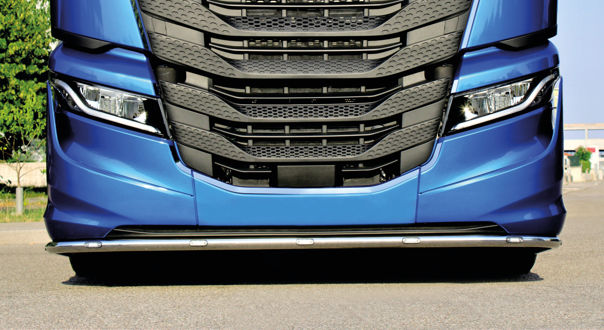 Barra paraurti, standard, 9 fori - compatibile per Iveco S-Way (10/19>) - immagine 2