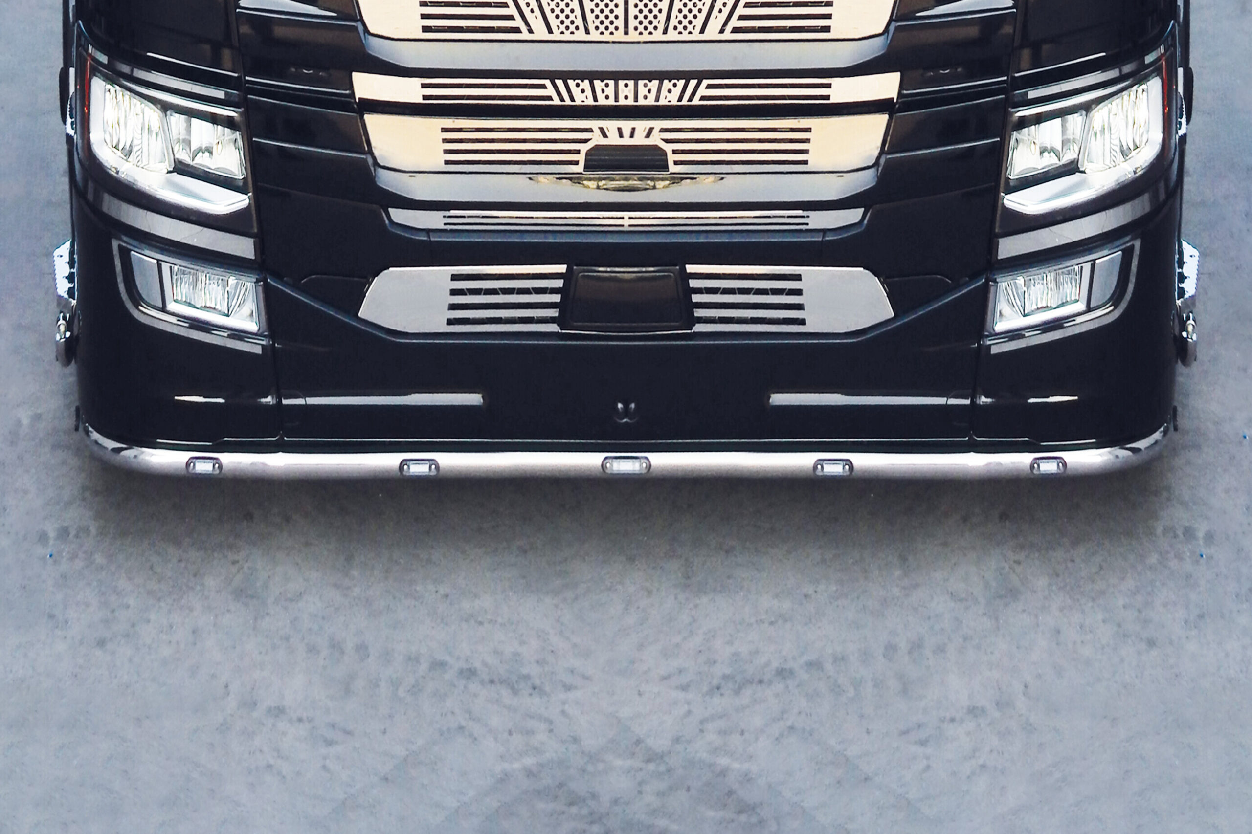 Barra paraurti, standard, 9 fori - compatibile per Scania G Serie 7 - New Generation (01/18>) Paraurti piccolo - Scania R Serie 7 - New Generation (11/16>) Paraurti piccolo - Scania S Serie 7 - New Generation (11/16>) Paraurti piccolo - immagine 2