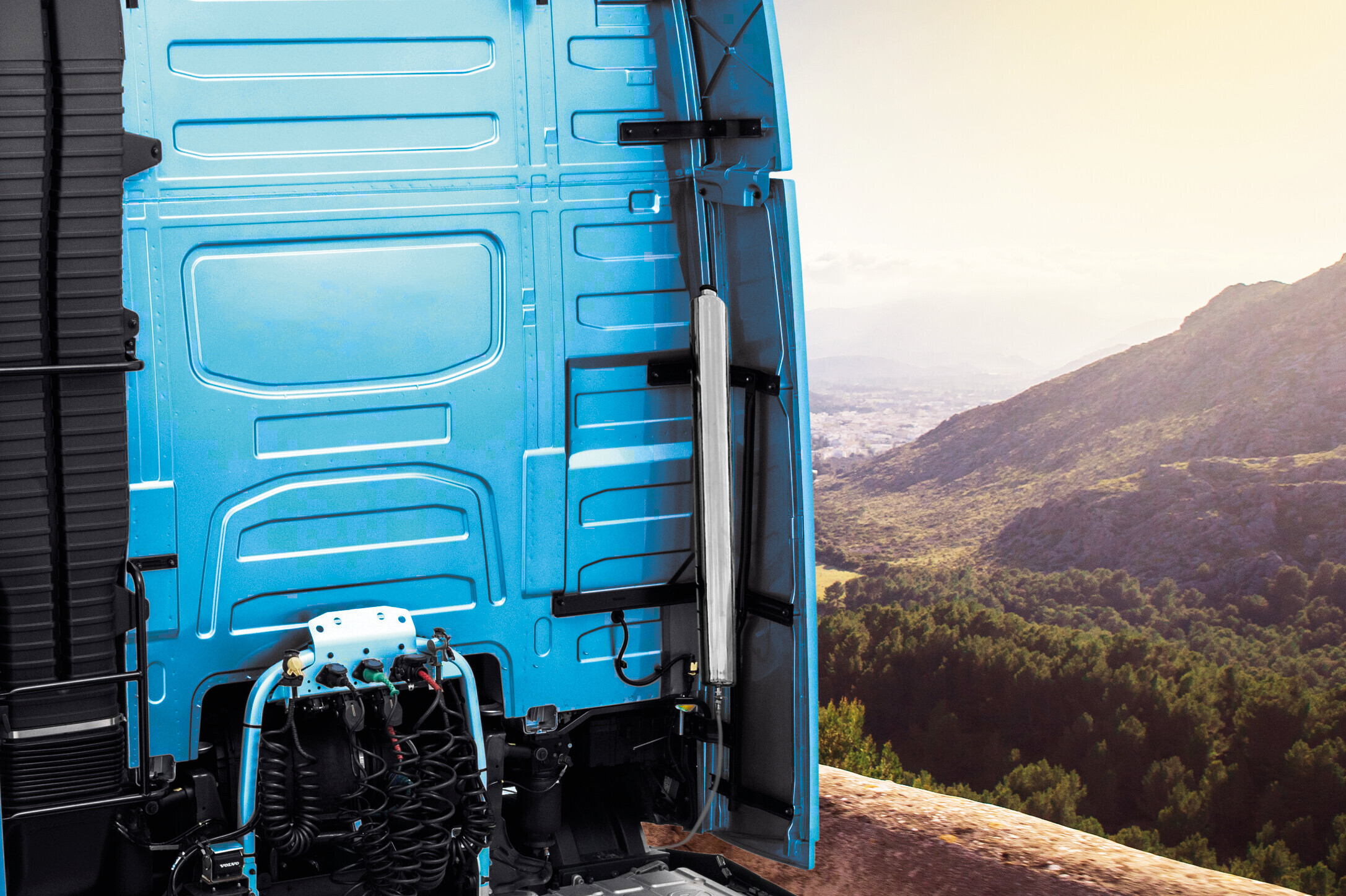 Tanica acqua tubolare - compatibile per Volvo FH Serie 4 (09/12>05/21) - Volvo FH Serie 5 (06/21>) - Volvo FH Aero (01/24>) - immagine 5