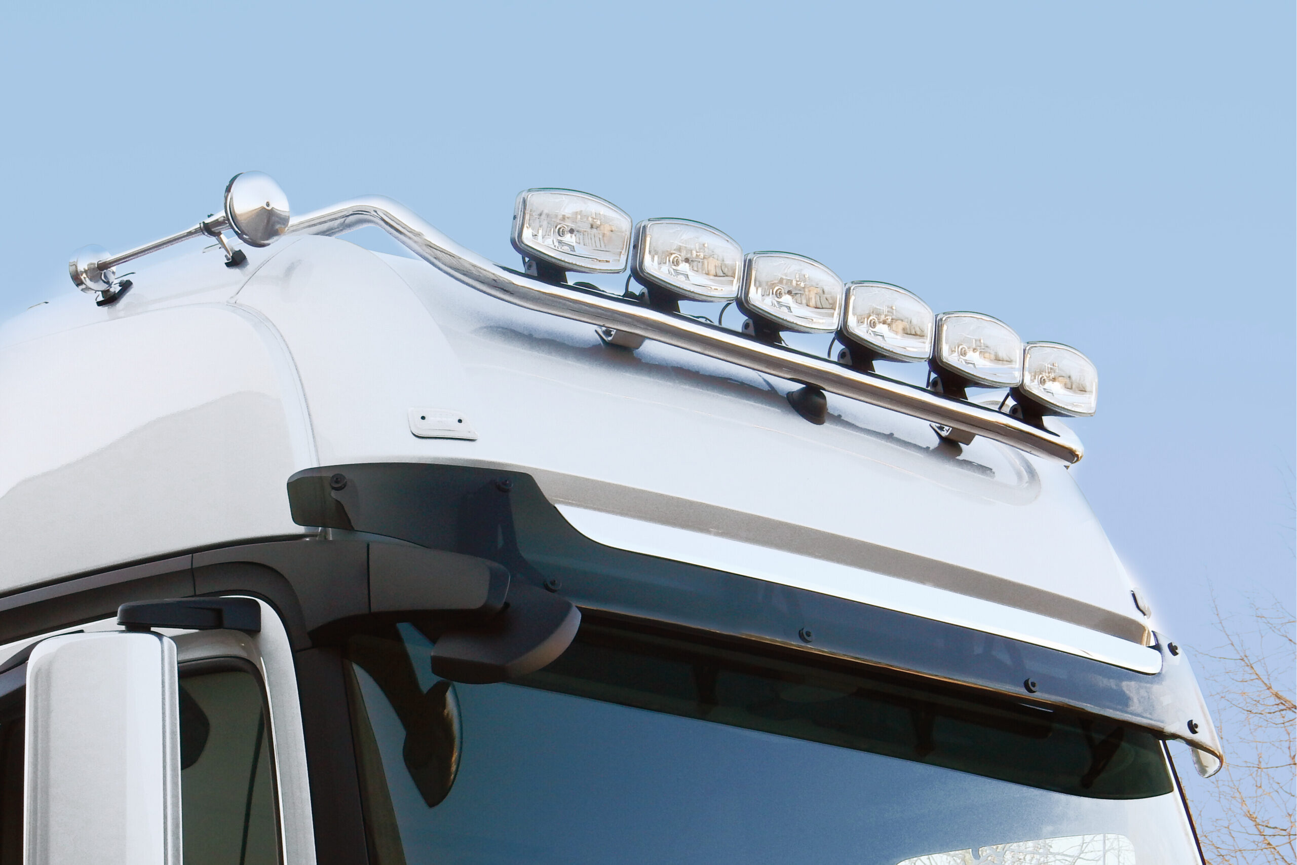 Barra portafari per tetto, standard corto - compatibile per Mercedes Actros MP4 (09/11>09/19) BigSpace, Tetto da forare - Mercedes Actros MP5 (10/19>) BigSpace, Tetto da forare - Mercedes Actros MP5 F (11/21>) BigSpace, Tetto da forare - Mercedes Actros MP5 L (11/21>) BigSpace, Tetto da forare - immagine 2