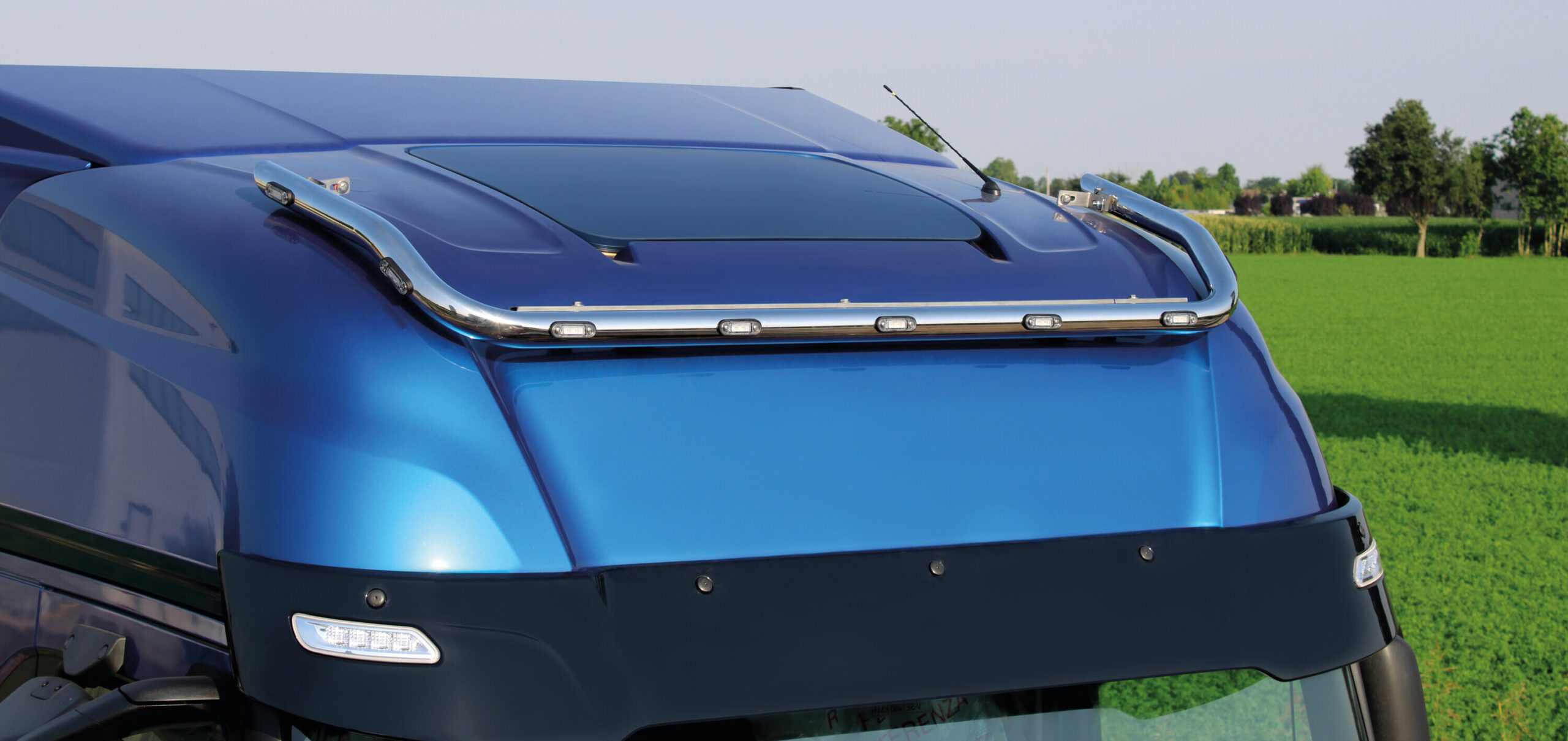 Barra portafari per tetto, standard corto, 9 fori - compatibile per Iveco S-Way (10/19>) Tetto da forare - immagine 2