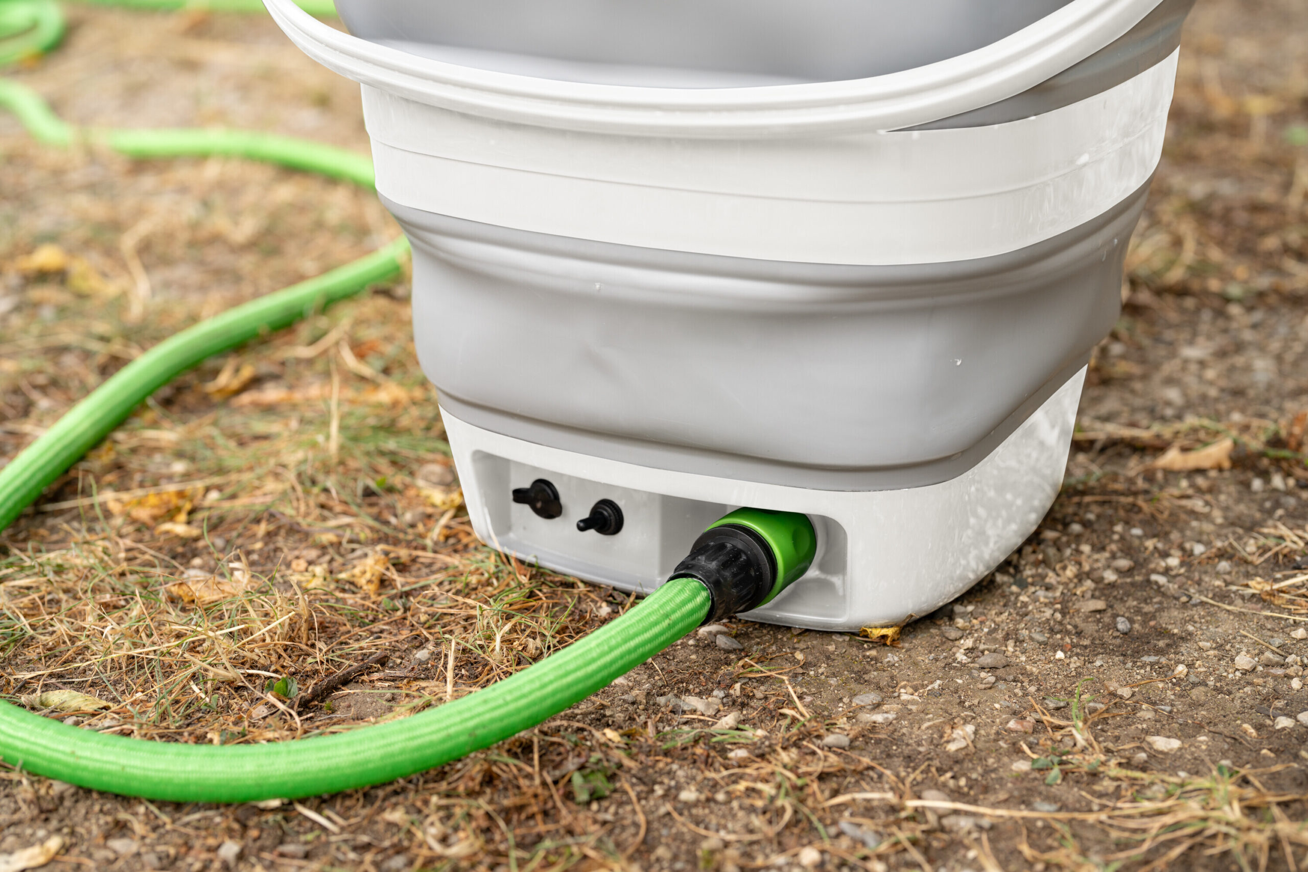 Aquarover, secchio pieghevole con pompa a batteria ricaricabile - 15 L - immagine 7