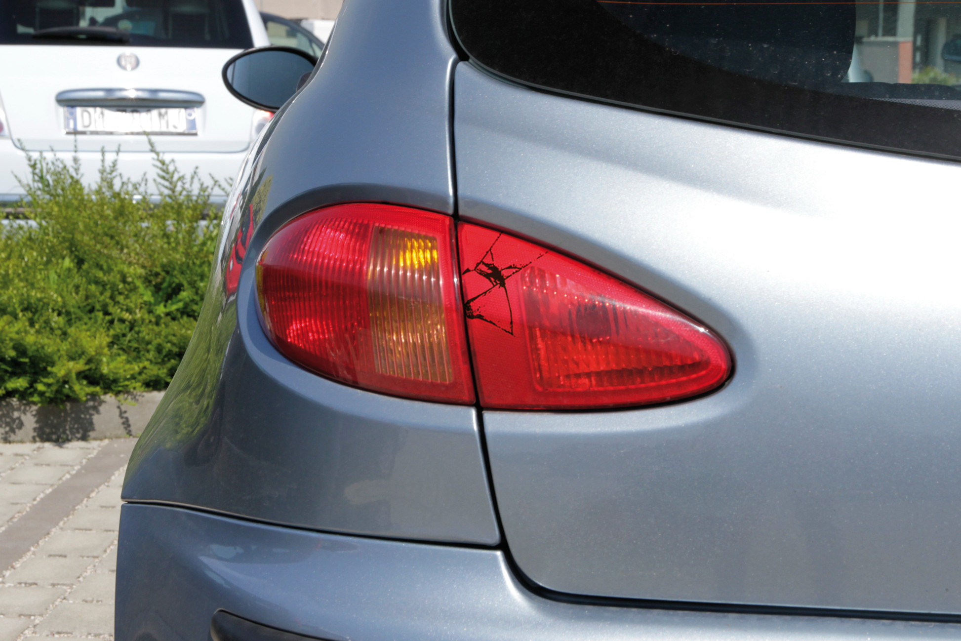 Nastro adesivo per riparazione fanali - 5x150 cm - Rosso - immagine 3