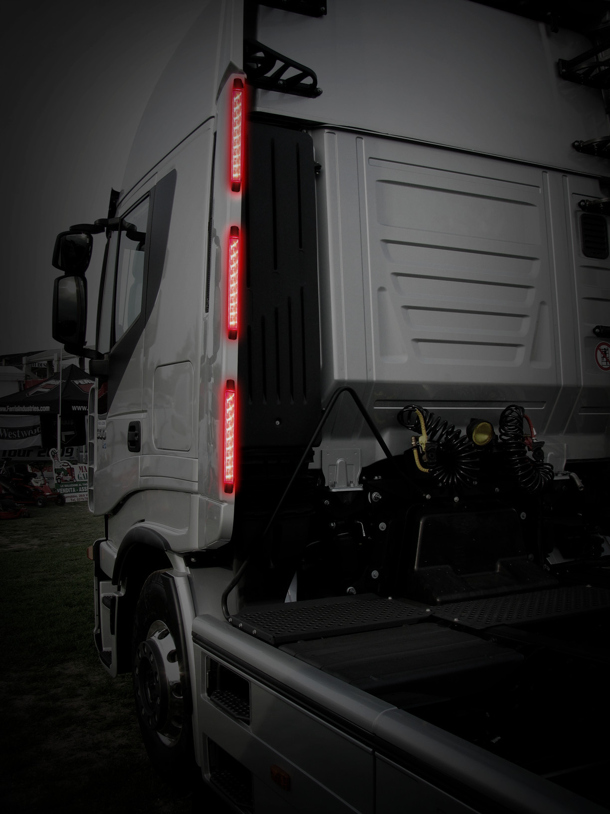 Illumi, luce ingombro - 9 Led - 12/24V - Rosso - 2 funzioni - immagine 4