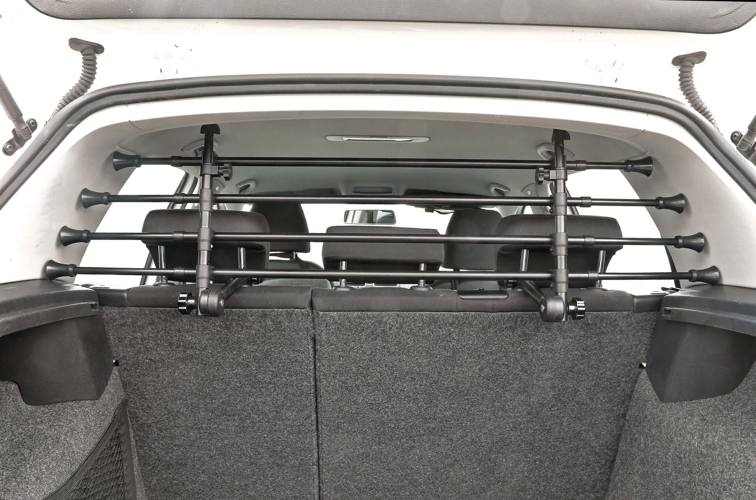 GRG-9 Compact, griglia divisoria telescopica 4 elementi, applicazione al poggiatesta 8 GRG-9 Compact, griglia divisoria telescopica 4 elementi, applicazione al poggiatesta - immagine 8