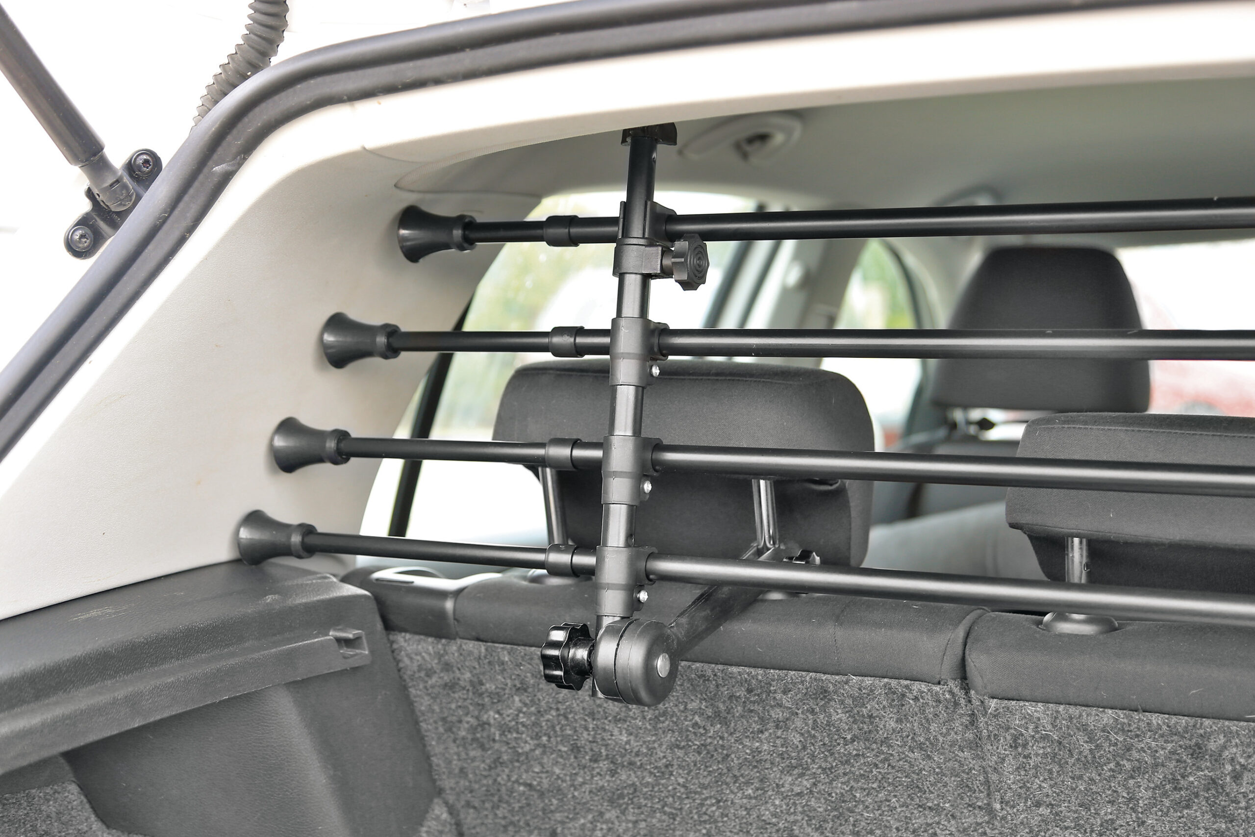 GRG-9 Compact, griglia divisoria telescopica 4 elementi, applicazione al poggiatesta 9 GRG-9 Compact, griglia divisoria telescopica 4 elementi, applicazione al poggiatesta - immagine 9