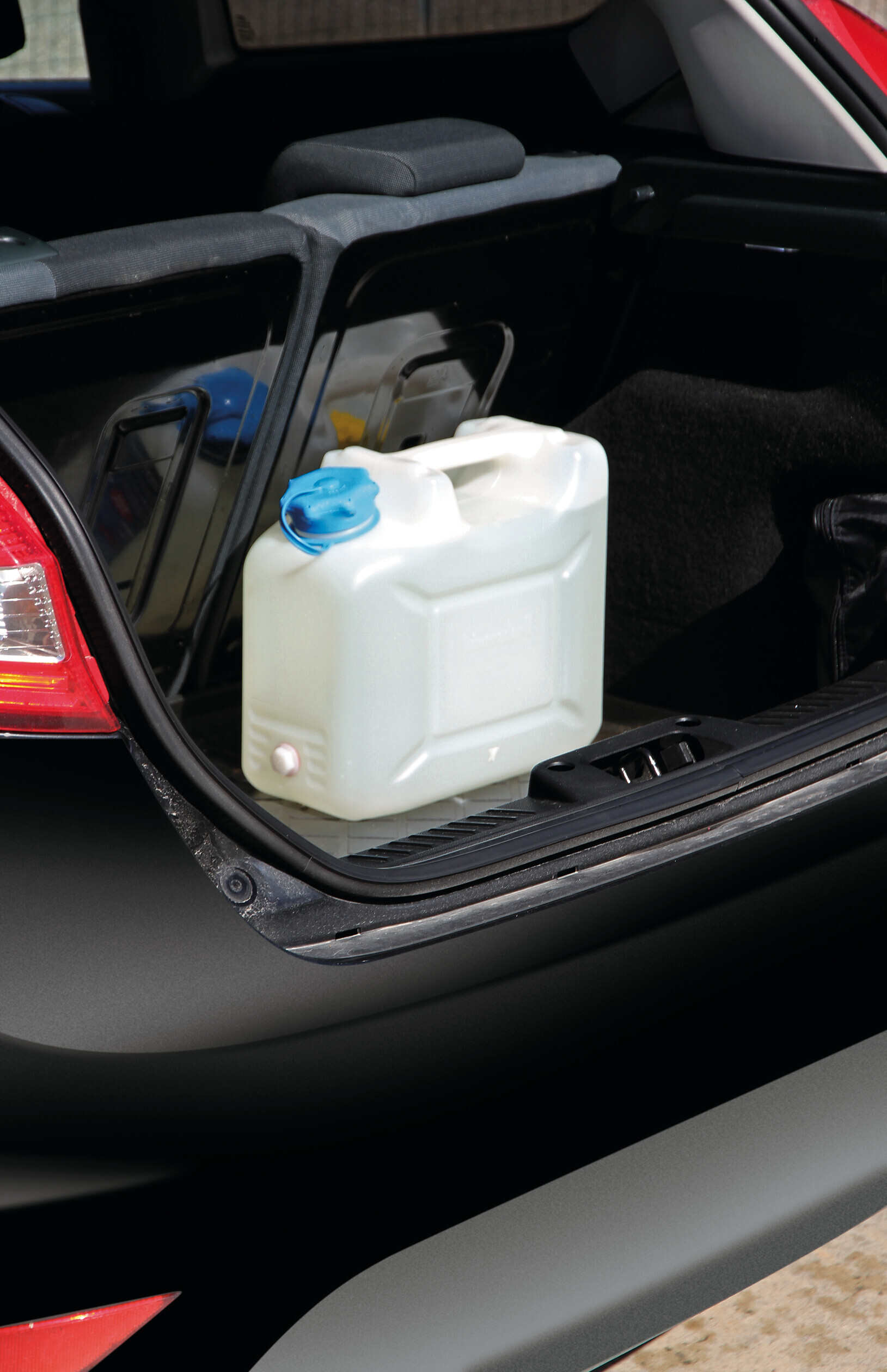 Tanica in polietilene con rubinetto per uso alimentare - 12 L - immagine 4