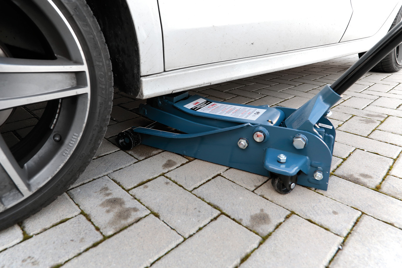 Cric idraulico a carrello, a basso profilo - 2.500 kg - immagine 9