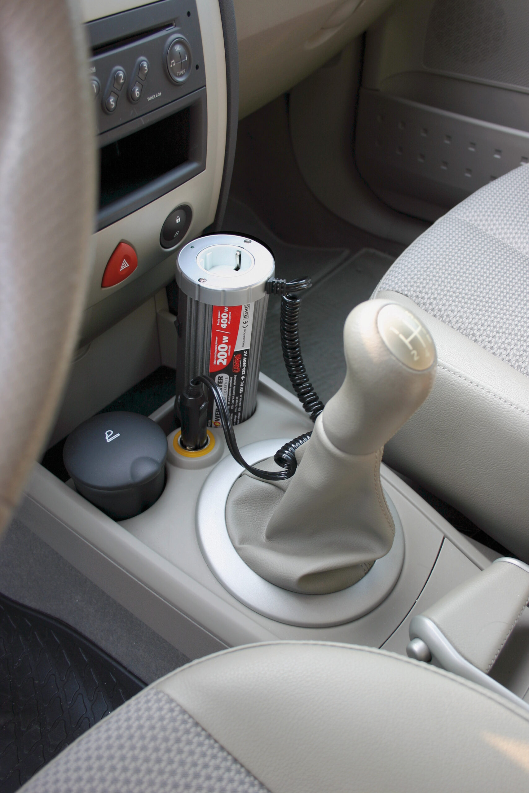 Power Inverter 200, trasformatore 12V > 220V - immagine 3