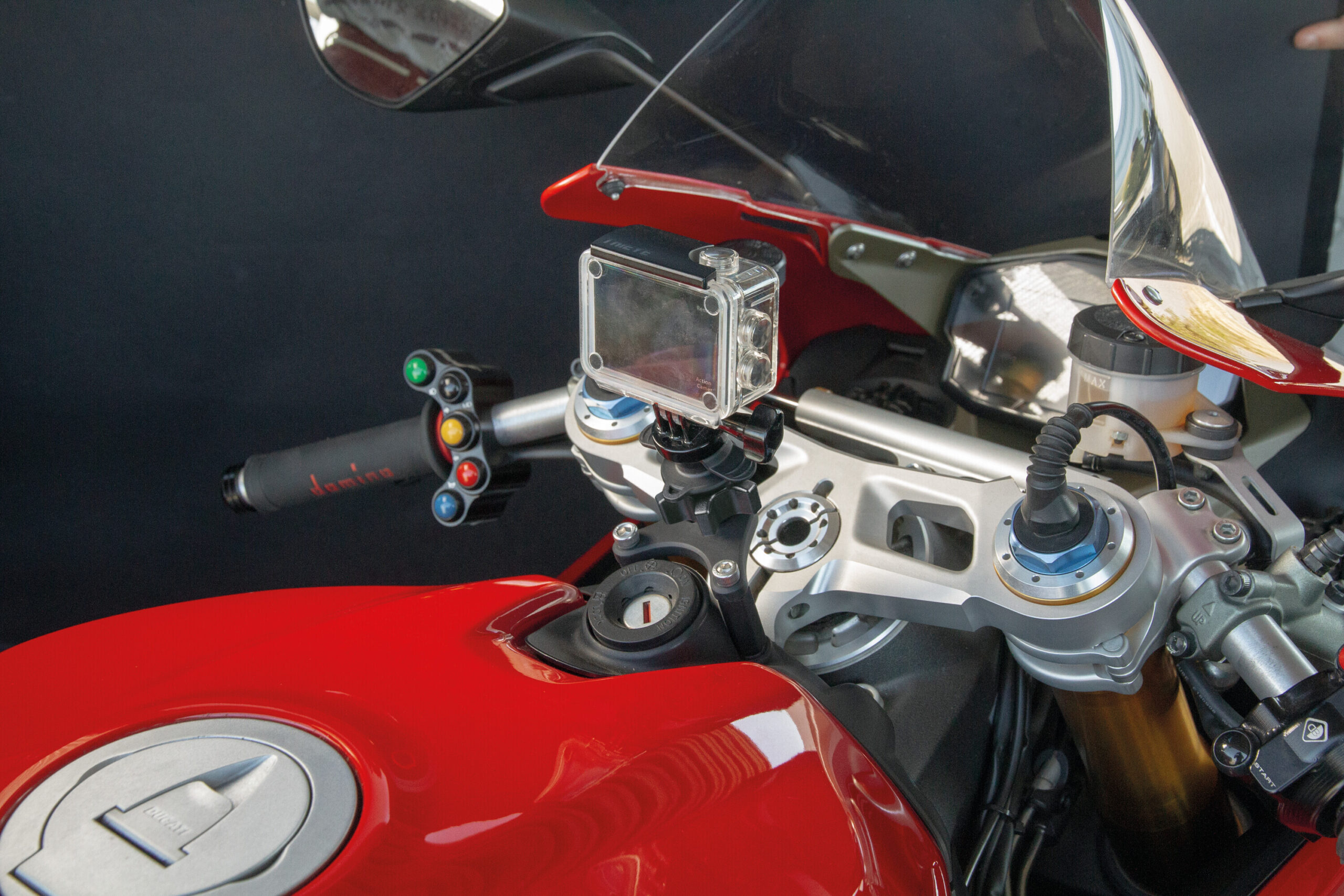 Panigale, attacco per blocchetto chiave compatibile con Ducati Panigale 899, 959, V2, 1199, 1299, V4 - immagine 4