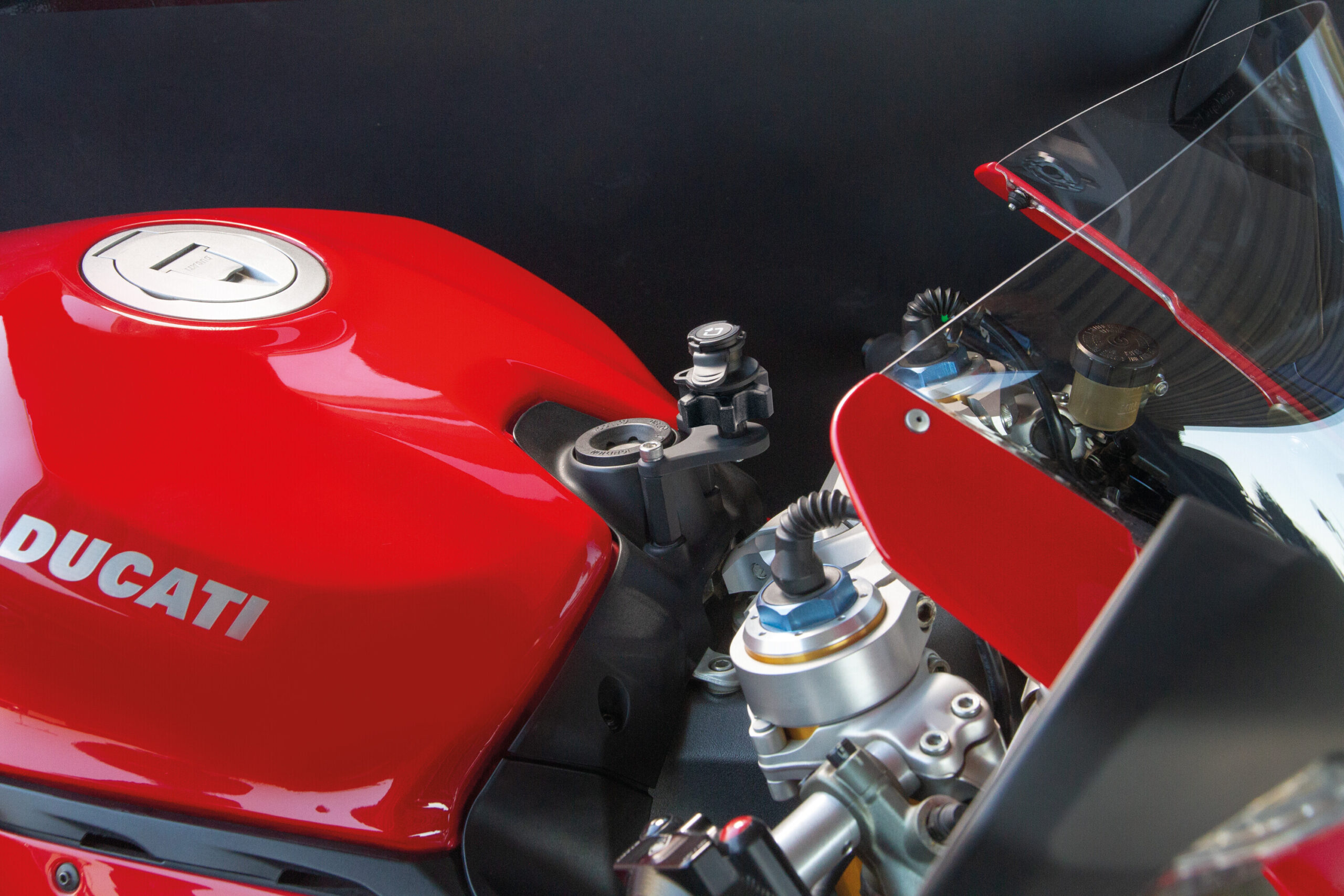 Panigale, attacco per blocchetto chiave compatibile con Ducati Panigale 899, 959, V2, 1199, 1299, V4 - immagine 6