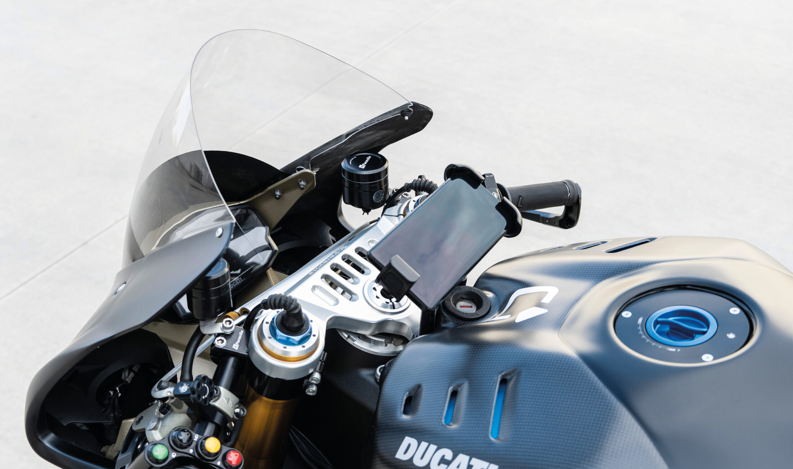 Panigale, attacco per blocchetto chiave compatibile con Ducati Panigale 899, 959, V2, 1199, 1299, V4 - immagine 9