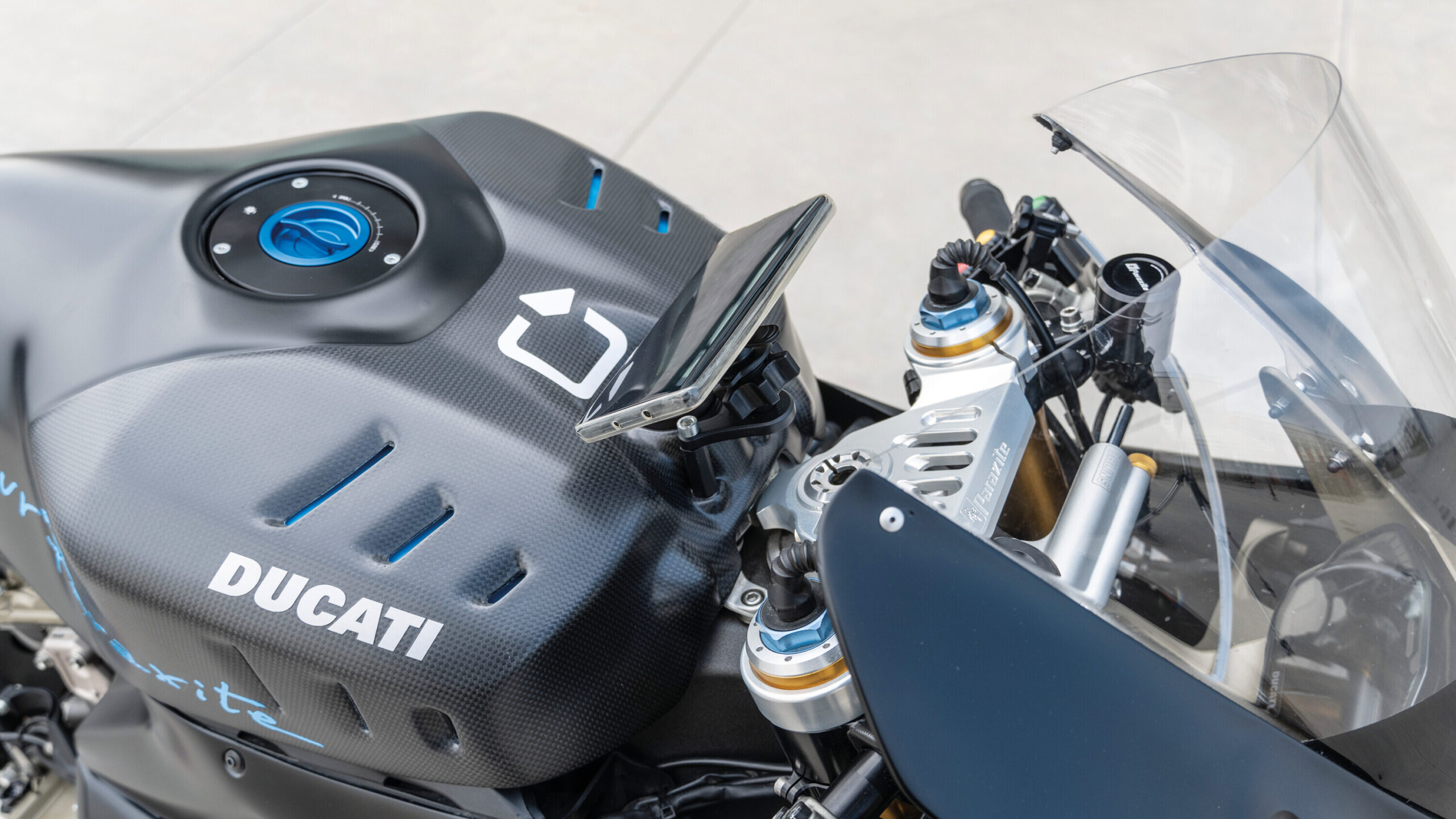 Panigale, attacco per blocchetto chiave compatibile con Ducati Panigale 899, 959, V2, 1199, 1299, V4 - immagine 10