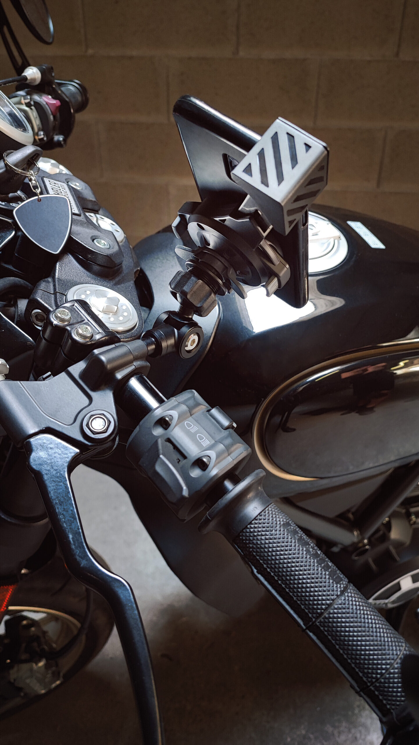 Chroma, porta smartphone universale ultra resistente - immagine 16