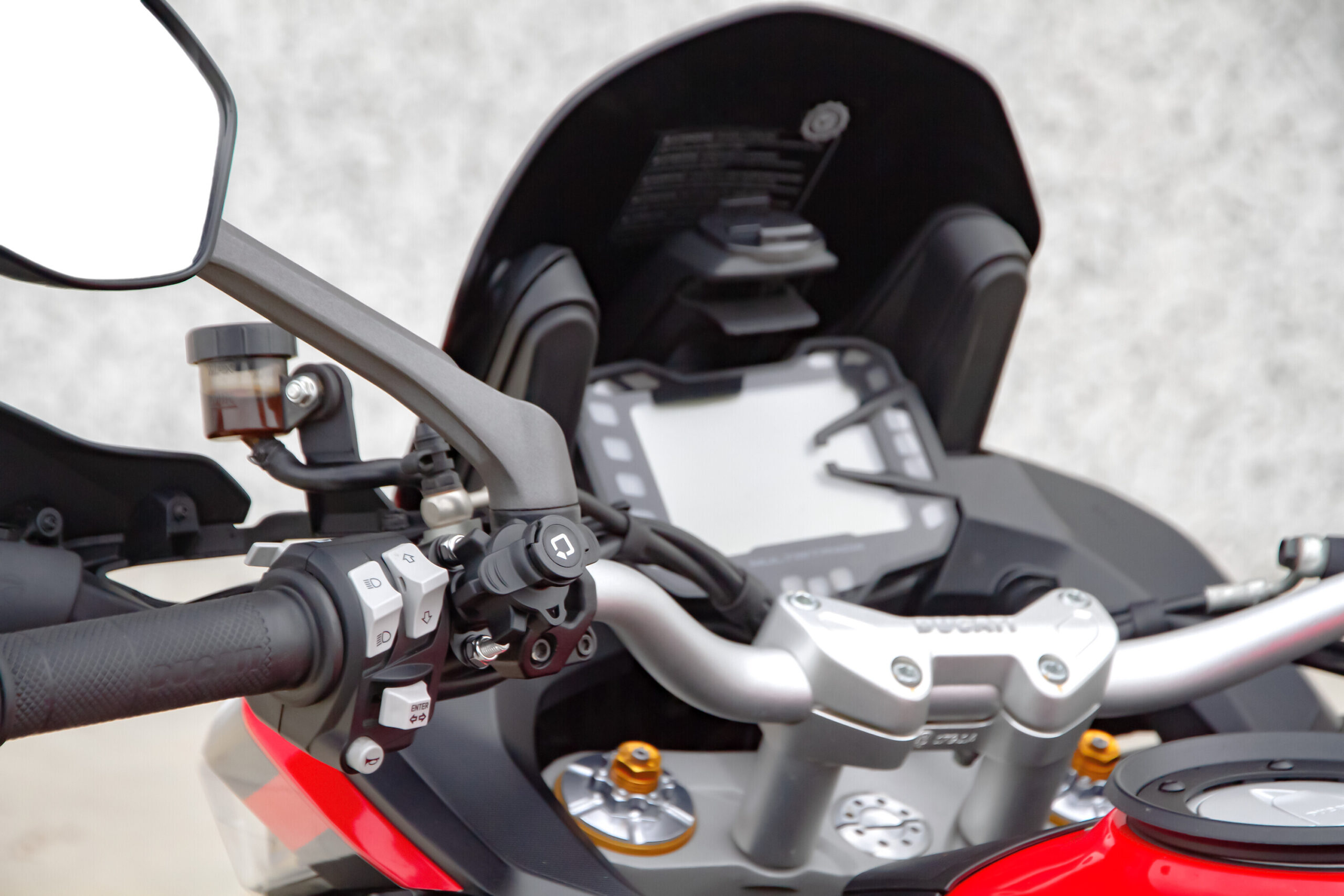 Titan U Type Pro, supporto con attacco per manubrio ad alta resistenza 6 Titan U Type Pro, supporto con attacco per manubrio ad alta resistenza - immagine 6