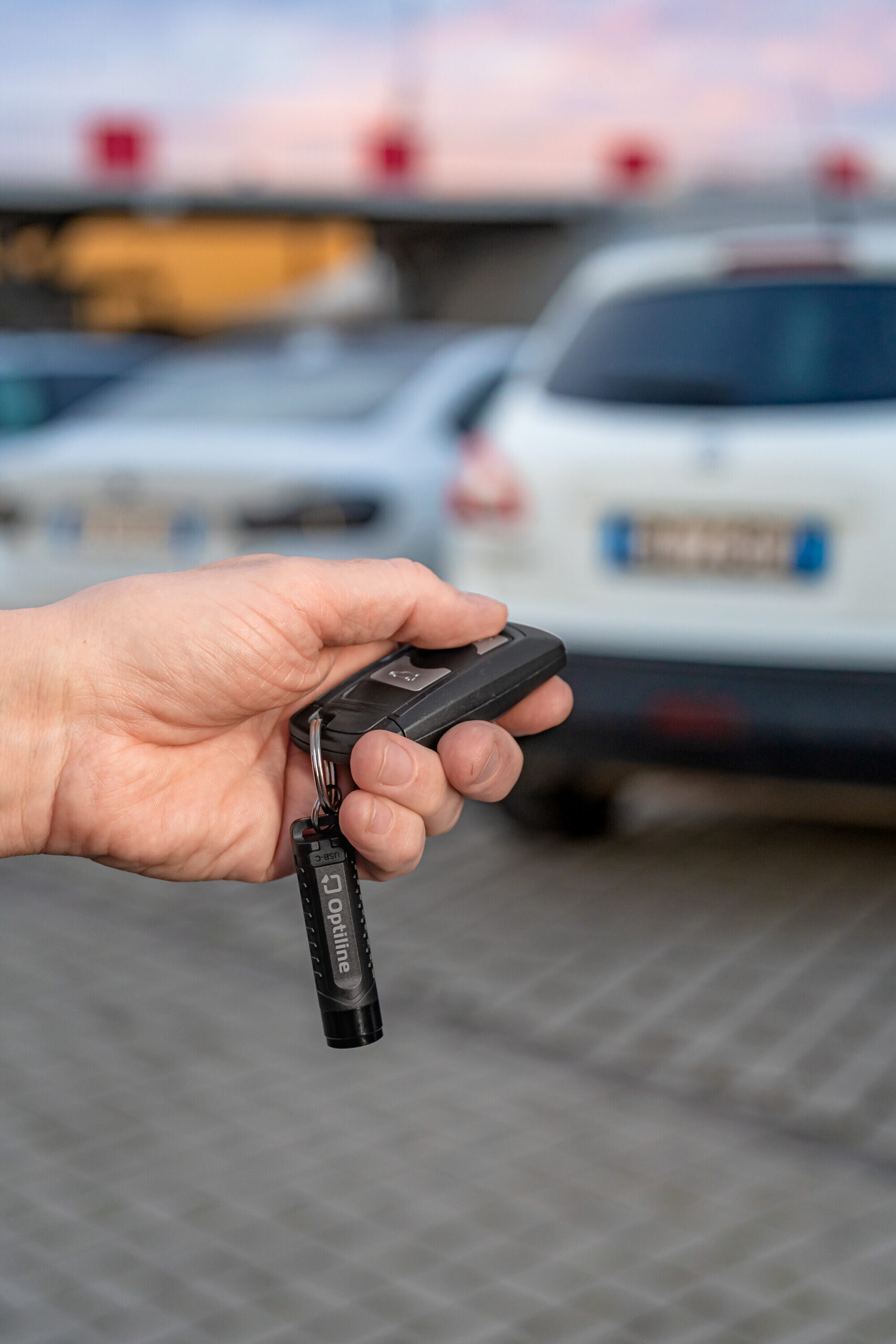 OptiTag Torch, torcia portachiavi con localizzatore integrato 17 OptiTag Torch, torcia portachiavi con localizzatore integrato - immagine 17