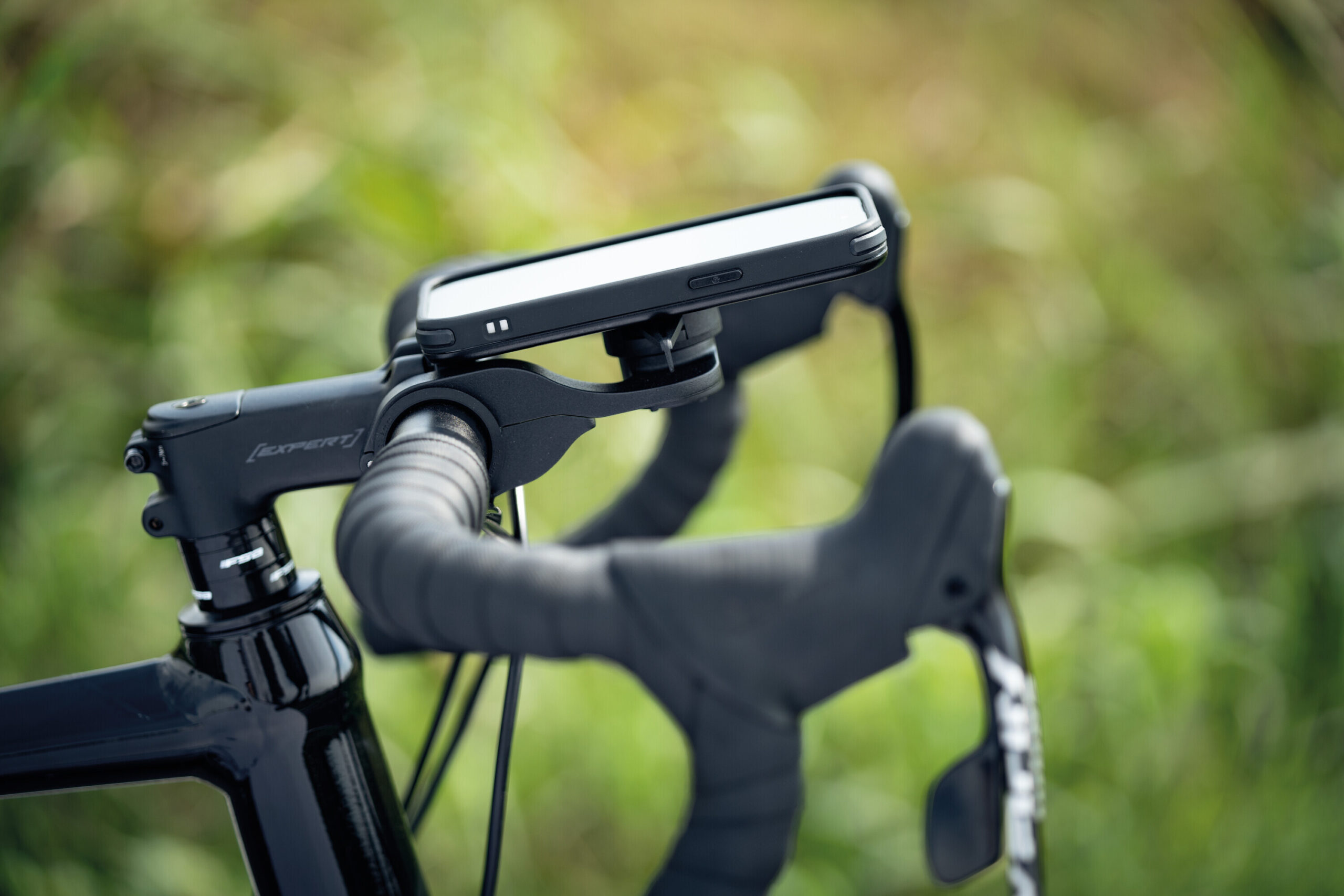 Outfront Pro, porta telefono con profilo basso per manubrio bici 6 Outfront Pro, porta telefono con profilo basso per manubrio bici - immagine 6