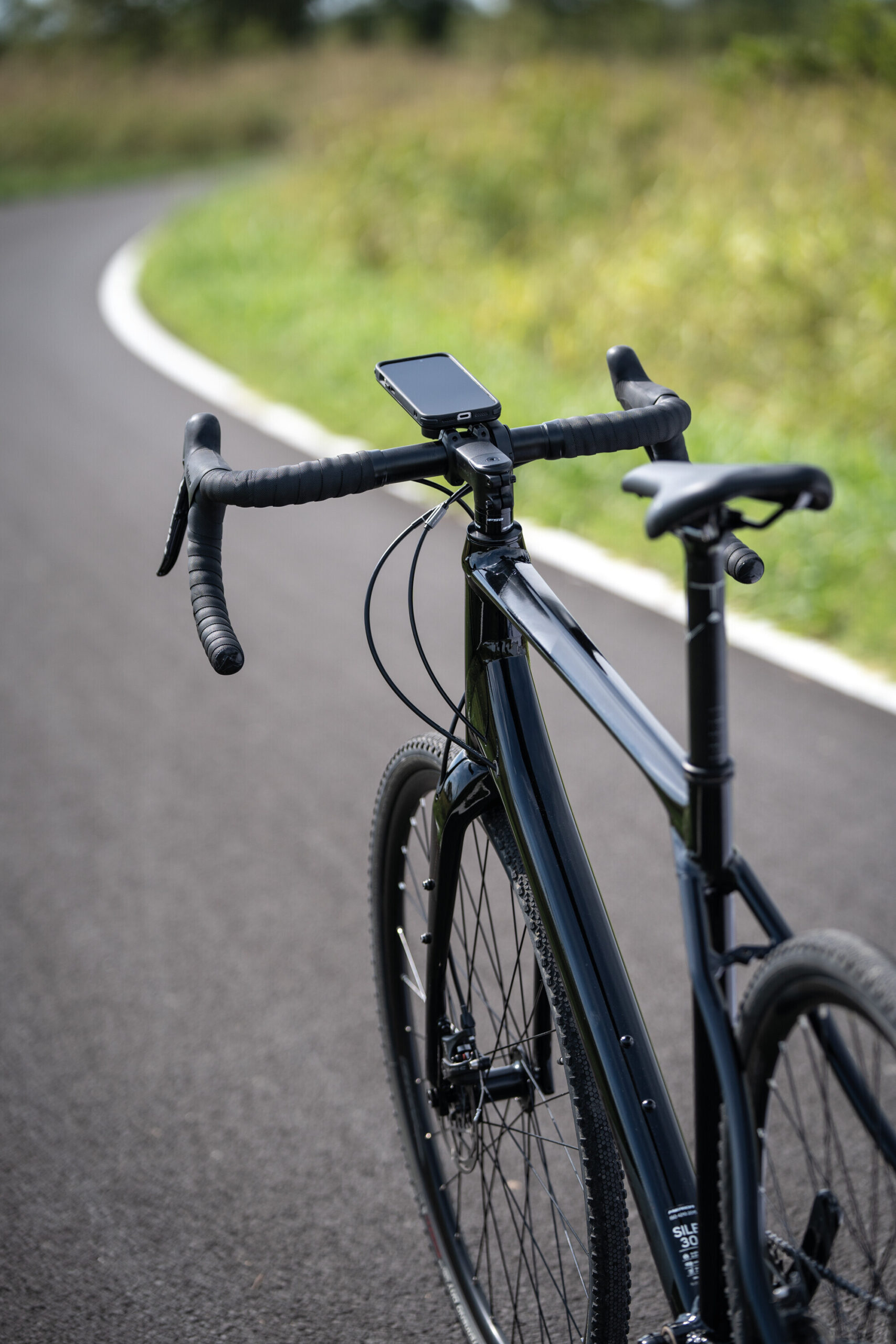 Outfront Pro, porta telefono con profilo basso per manubrio bici 10 Outfront Pro, porta telefono con profilo basso per manubrio bici - immagine 10