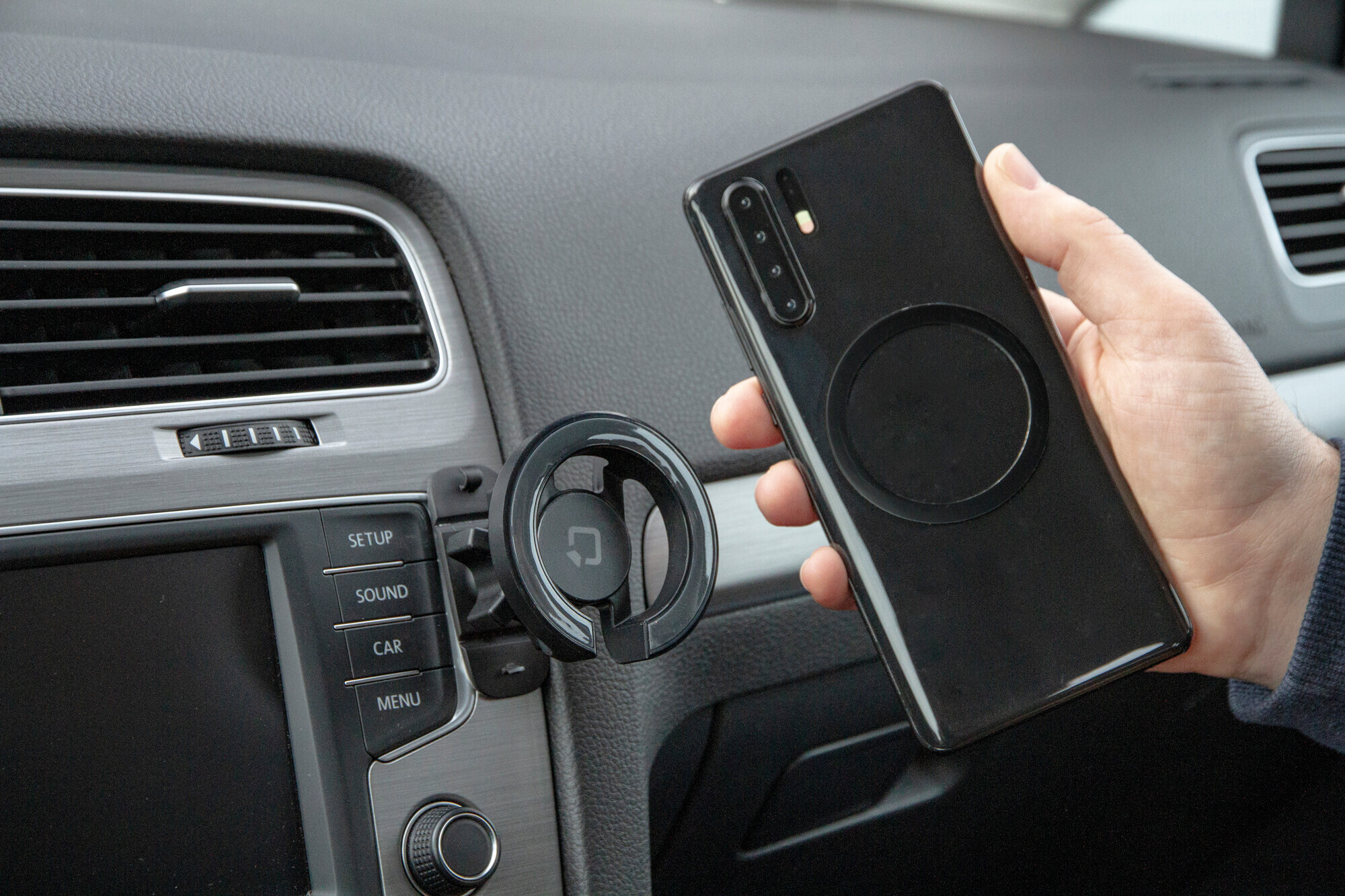 Mag Pro Stick, Porta telefono magnetico con attacco adesivo 8 Mag Pro Stick, Porta telefono magnetico con attacco adesivo - immagine 8