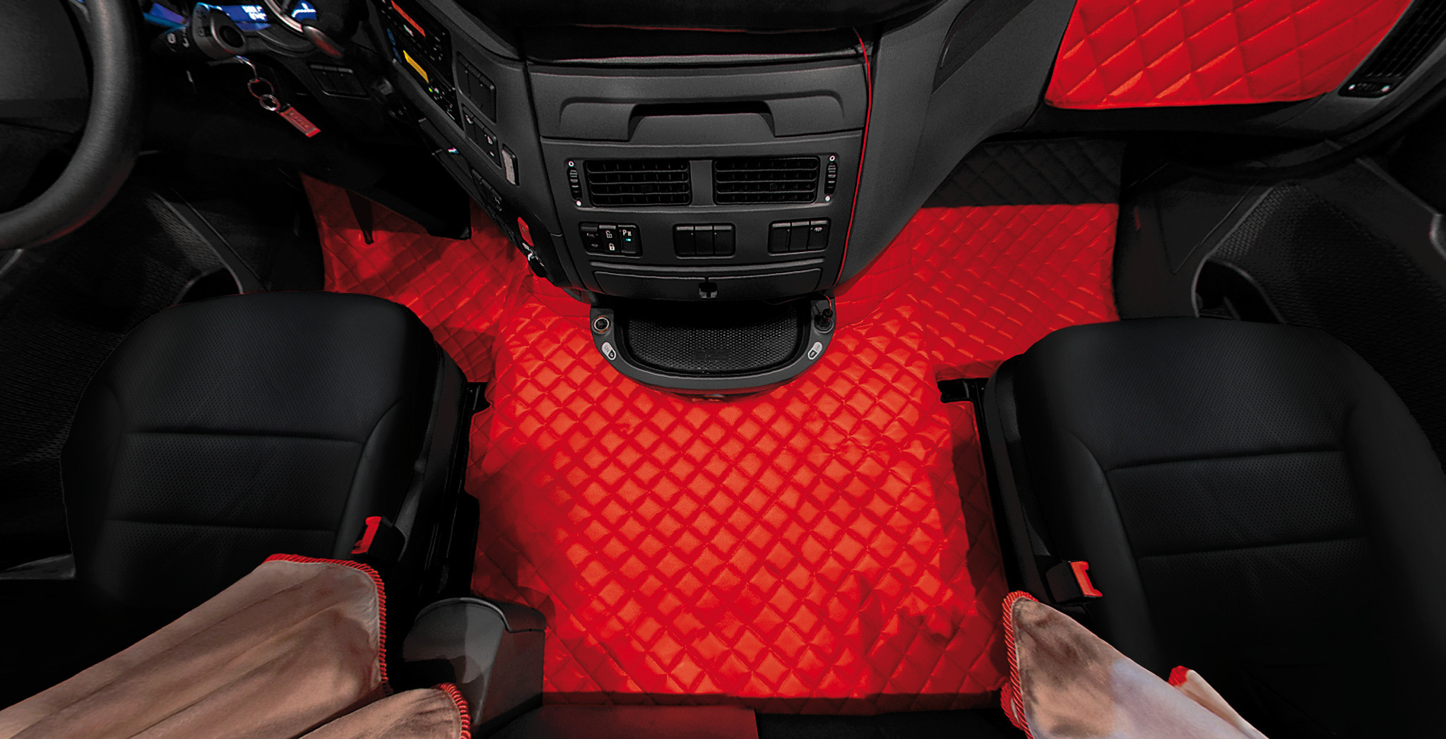 Tappeto unico in Skeentex - Rosso - compatibile per Mercedes Actros MP2 (04/03>12/08) no tunnel, sedile fisso - Mercedes Actros MP3 (06/08>12/13) no tunnel, sedile fisso - immagine 2