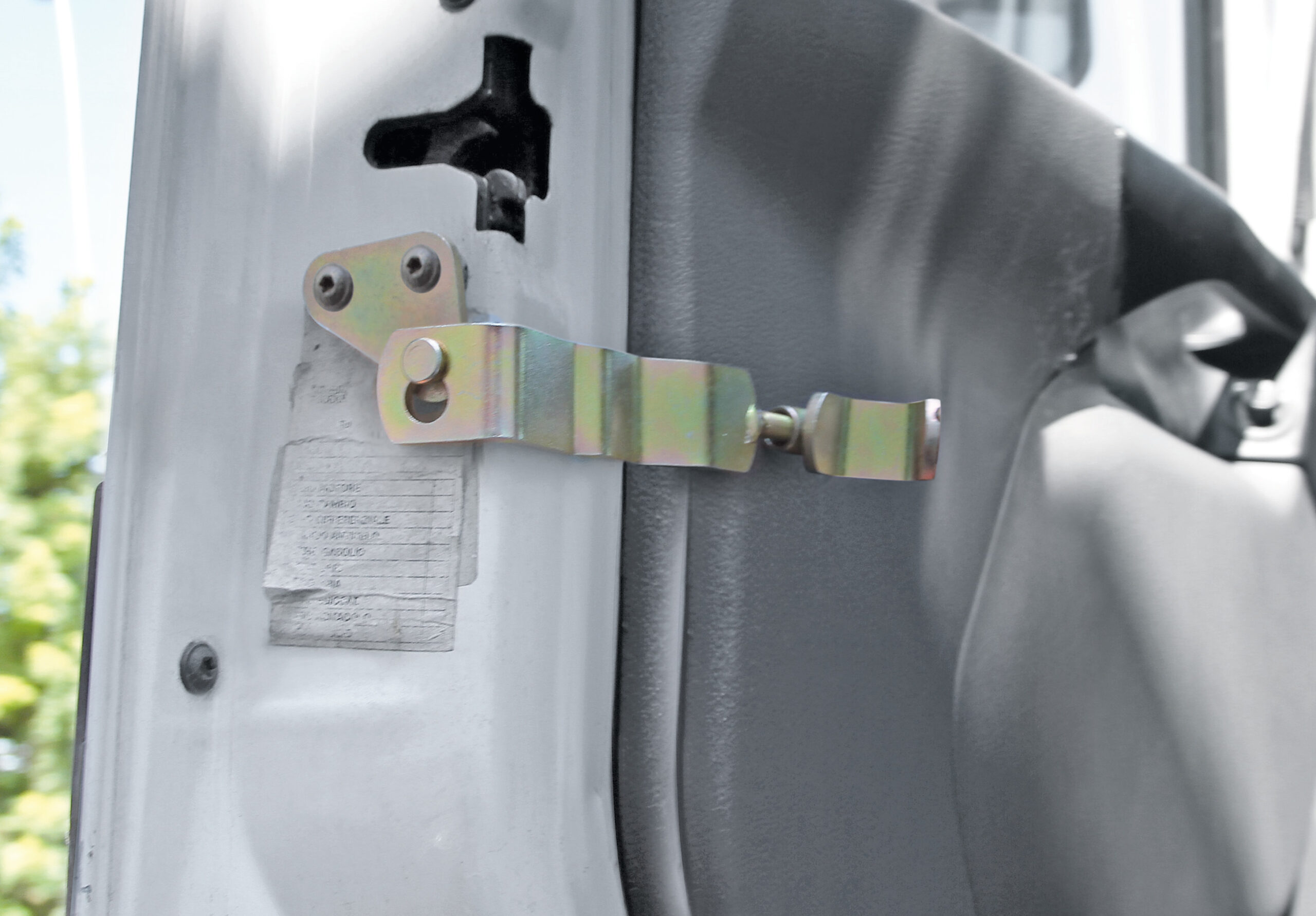 Serrature interne aggiuntive per cabina camion - compatibile per Renault Premium 1 (02/96>04/06) - Renault Premium 2 (09/05>12/13) - immagine 4