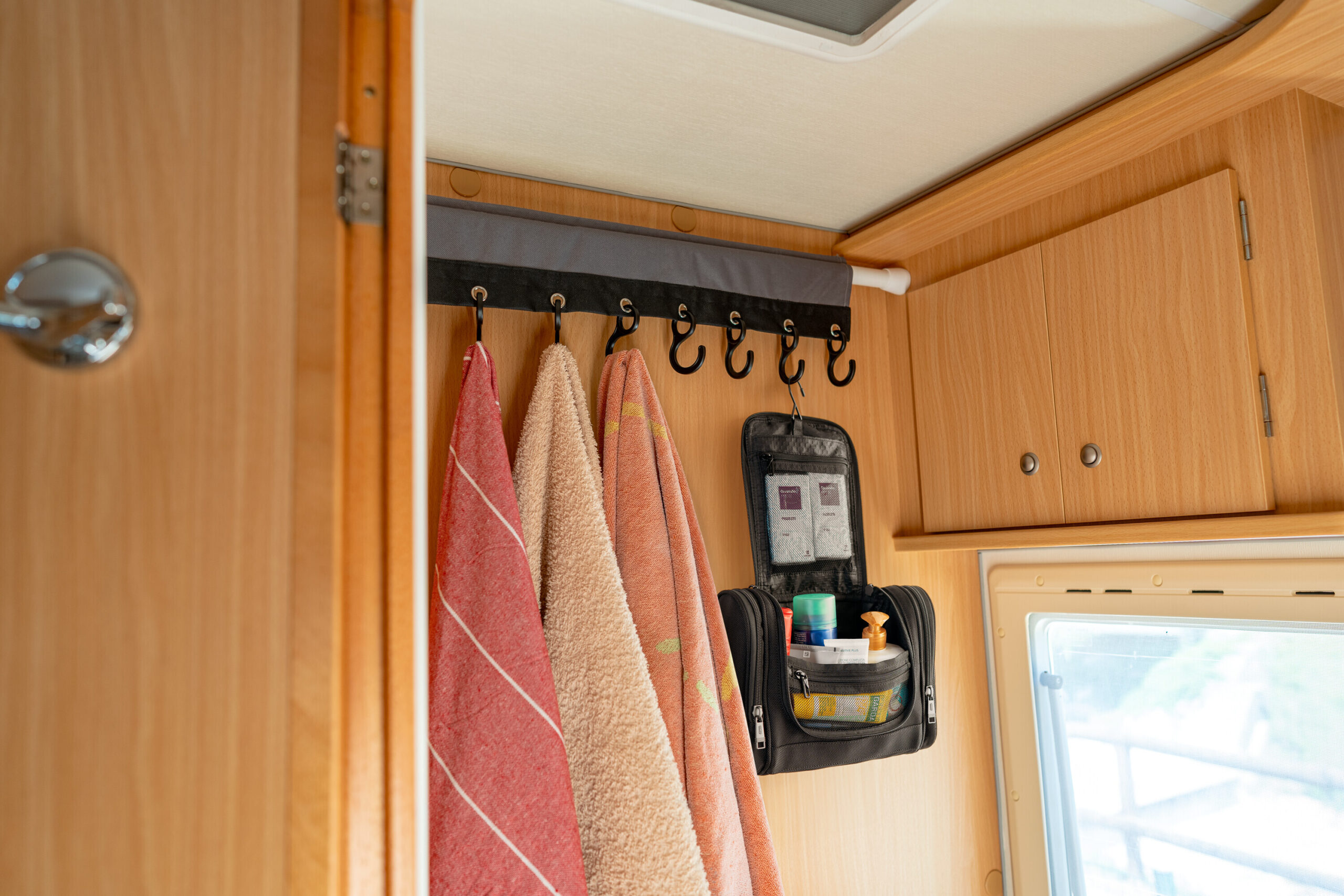 MB-01 Organizer, Beauty case da viaggio appendibile 7 MB-01 Organizer, Beauty case da viaggio appendibile - immagine 7