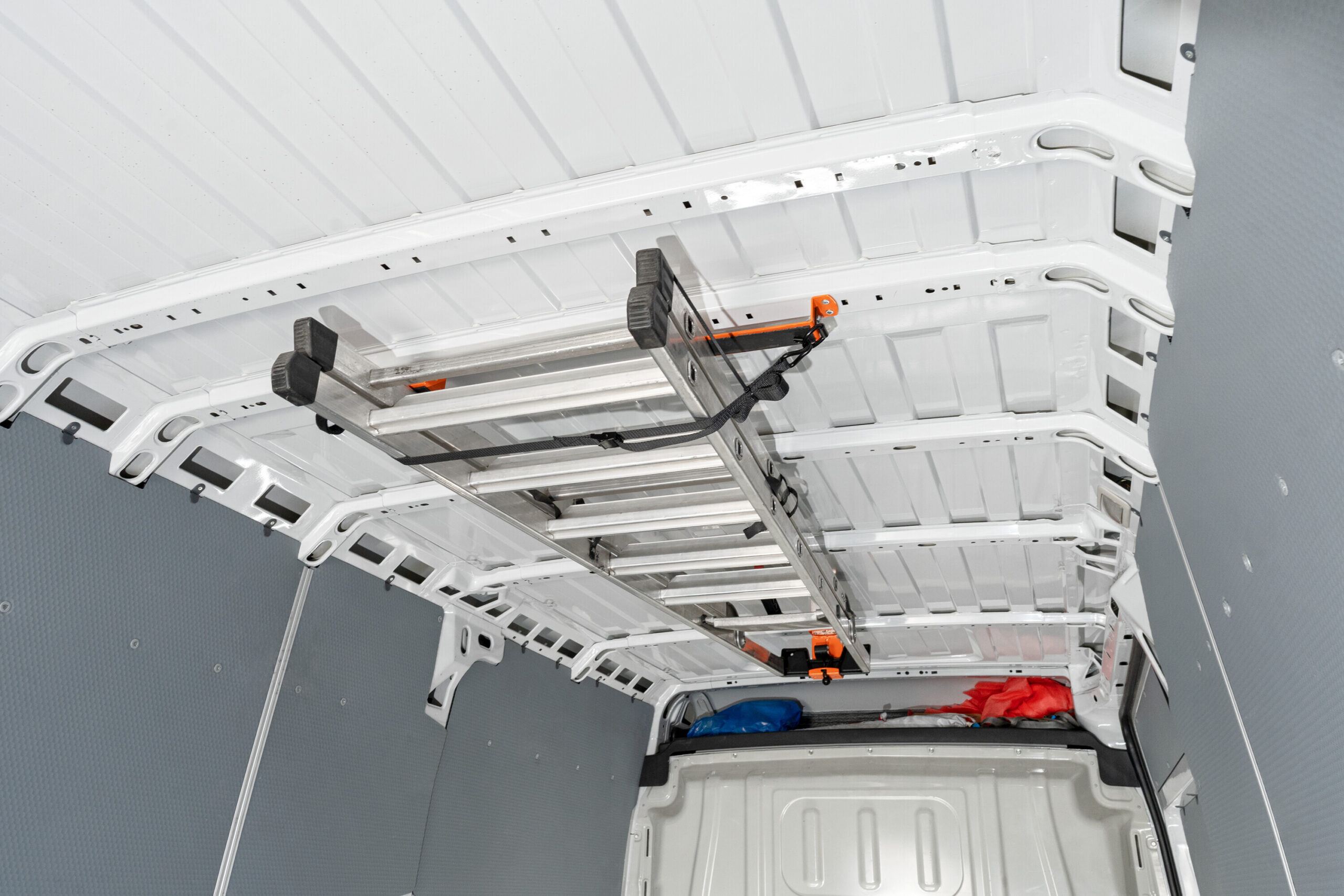 Van Ladder Holder, porta scala da interno per furgone - immagine 4