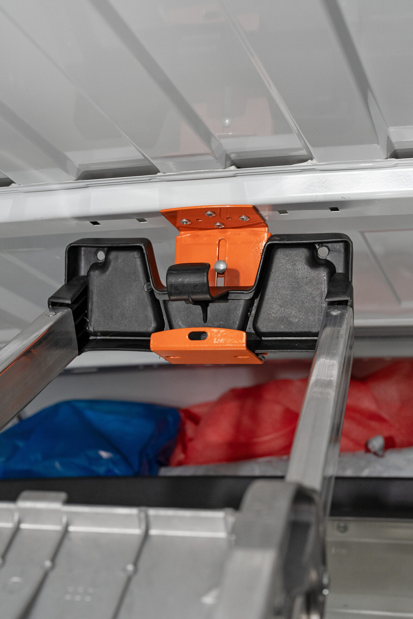 Van Ladder Holder, porta scala da interno per furgone - immagine 7