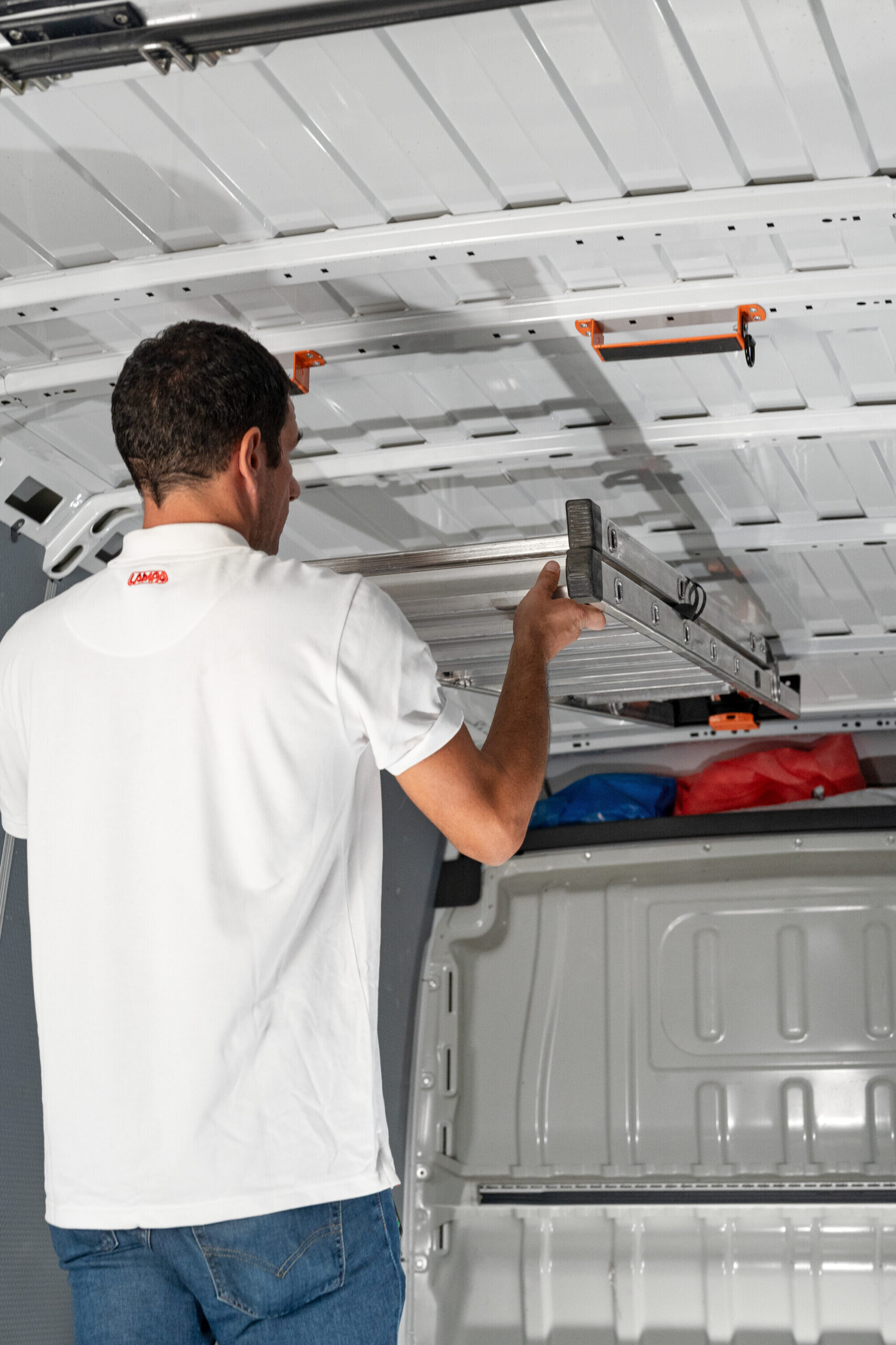 Van Ladder Holder, porta scala da interno per furgone - immagine 9