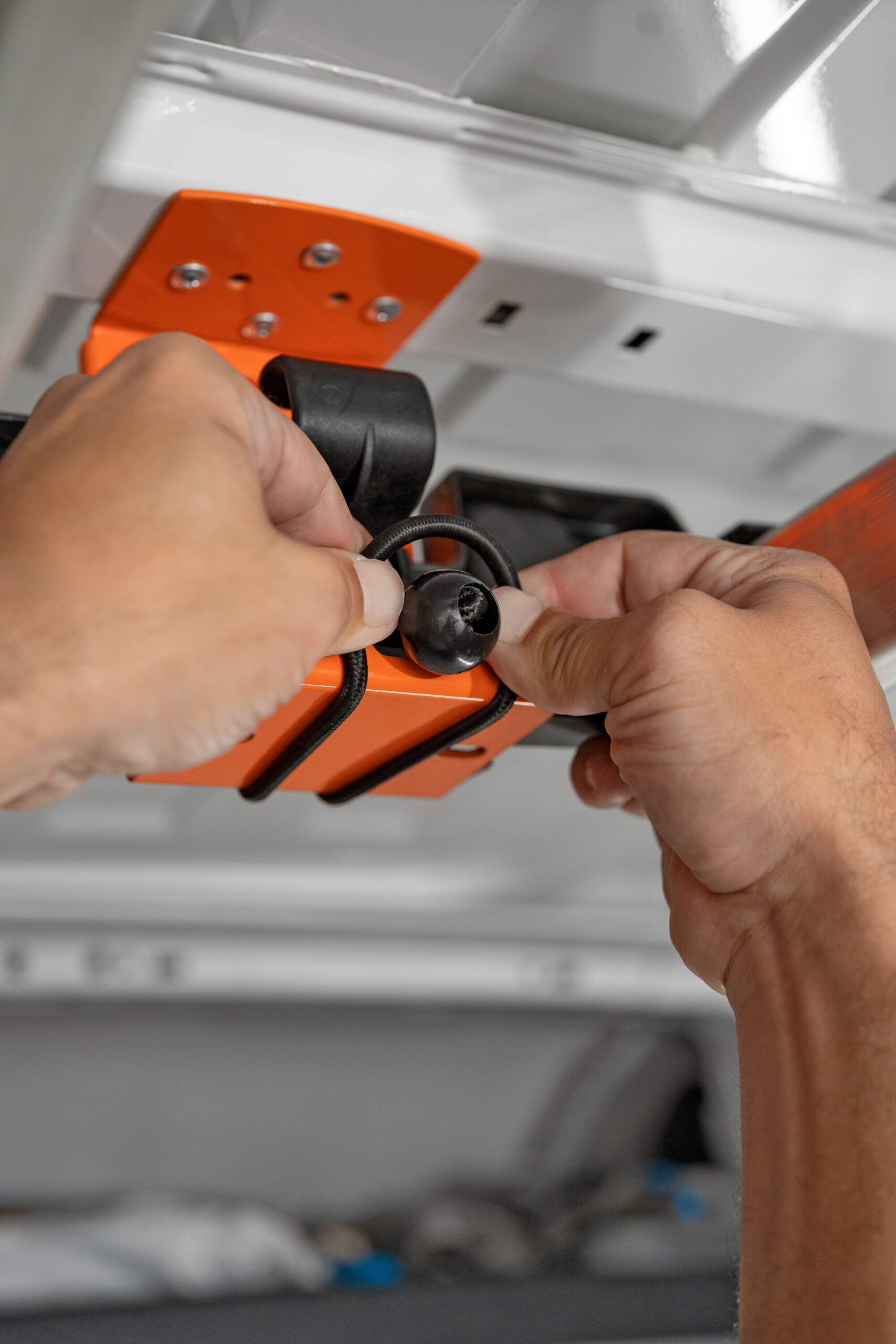 Van Ladder Holder, porta scala da interno per furgone - immagine 13