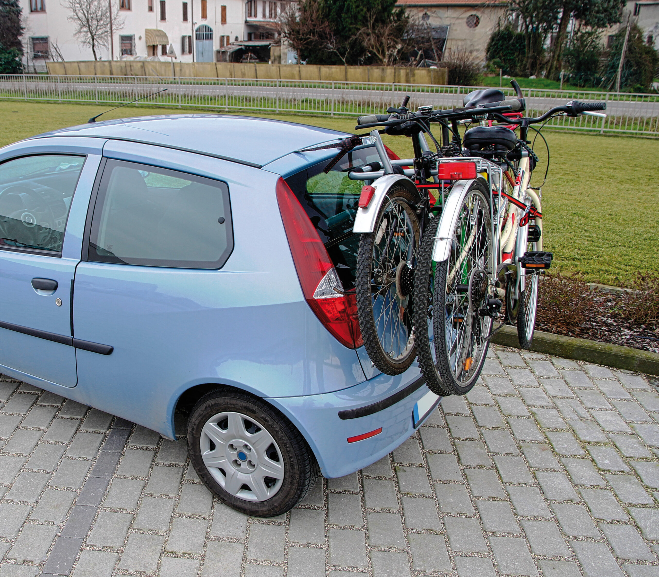 Follow-Me T3, portabiciclette posteriore 7 Follow-Me T3, portabiciclette posteriore - immagine 7