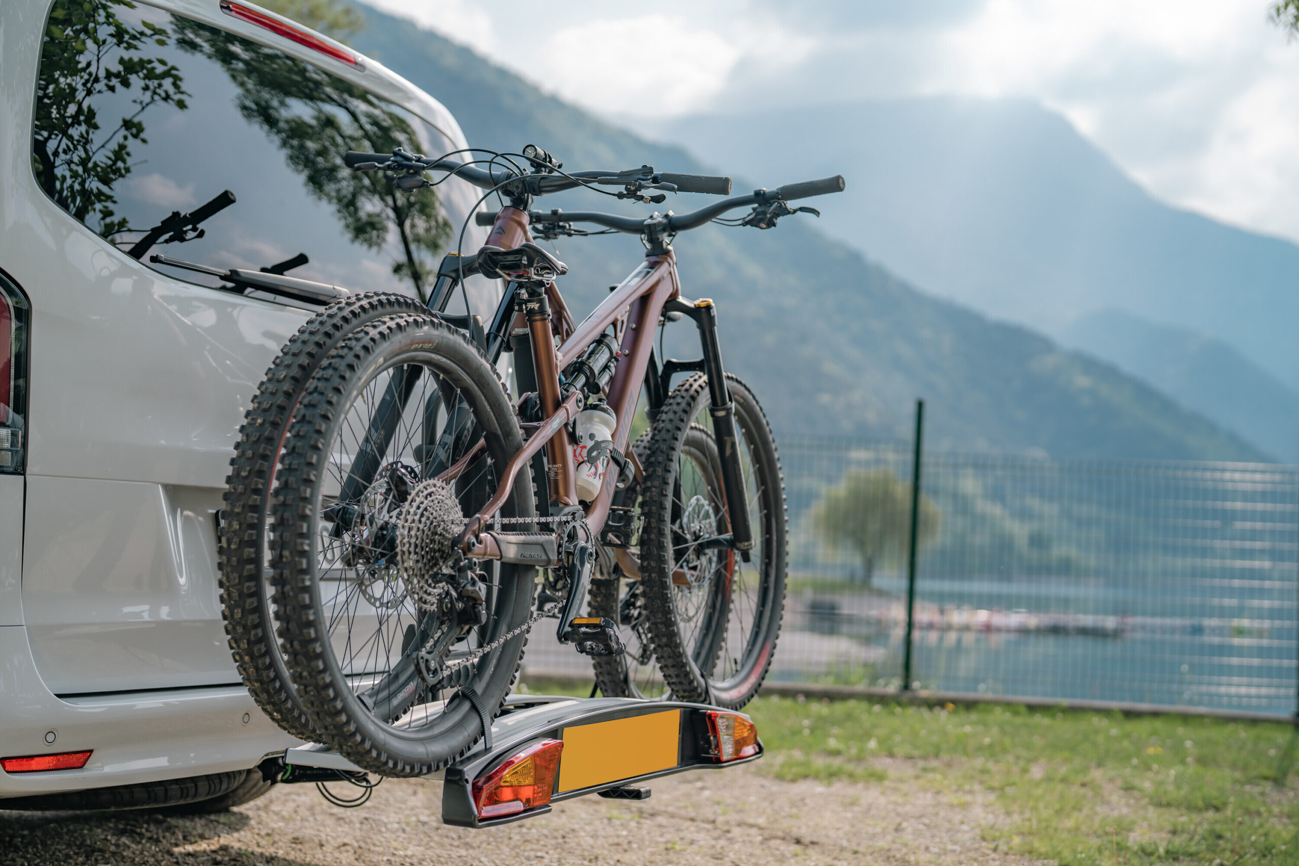 Wave 2, portabiciclette per gancio traino - 2 bici - immagine 9