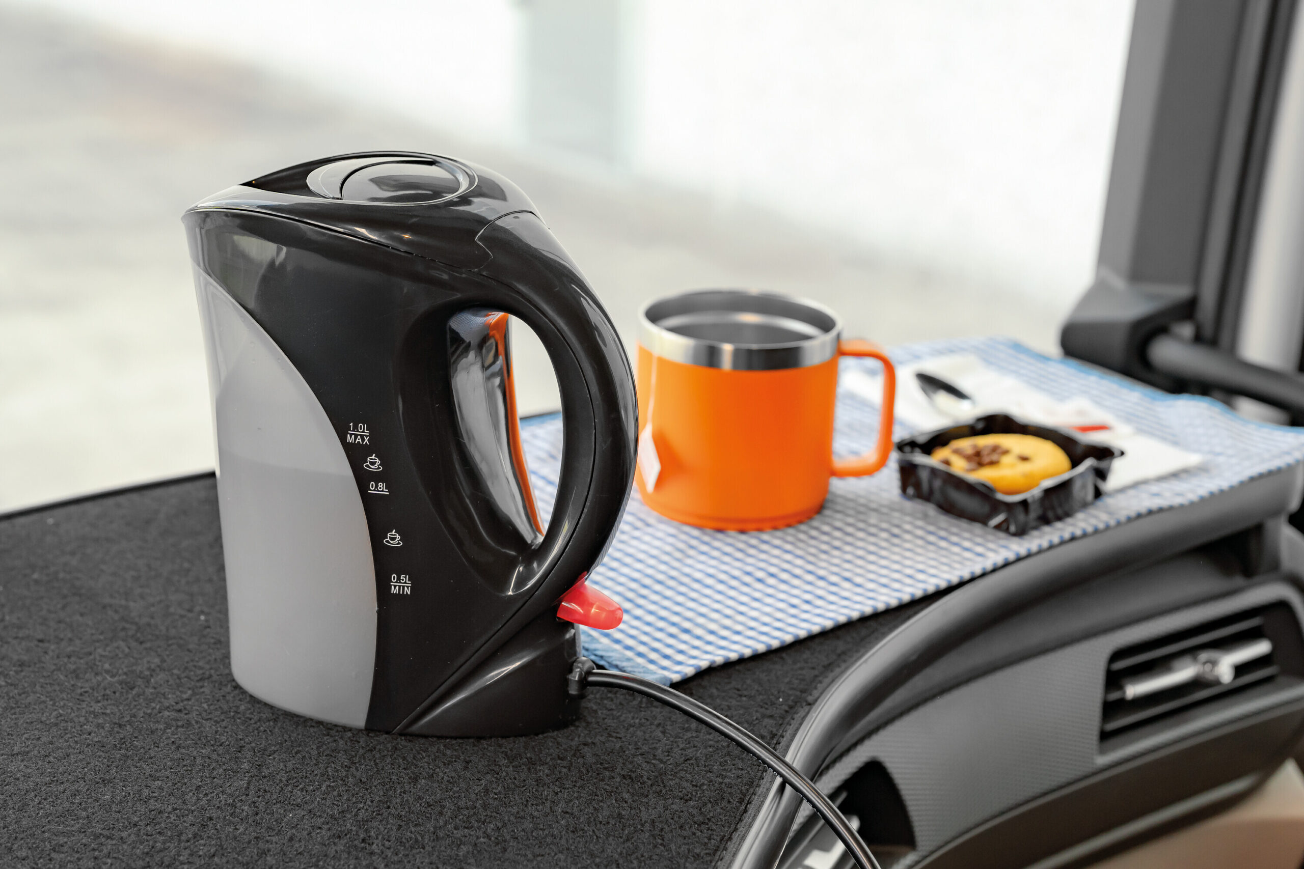 Aqua-Heather, bollitore elettrico - 1 L - 24V - 250W - 10A 3 Aqua-Heather, bollitore elettrico - 1 L - 24V - 250W - 10A - immagine 3