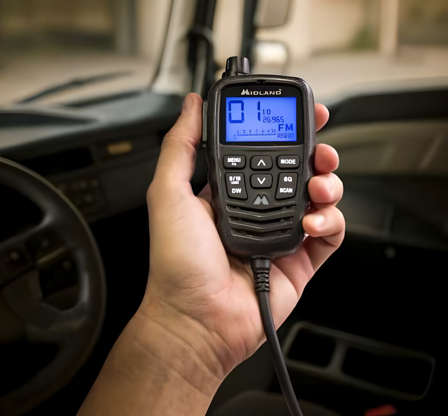 M5 Pro, CB integrato nel microfono - immagine 3