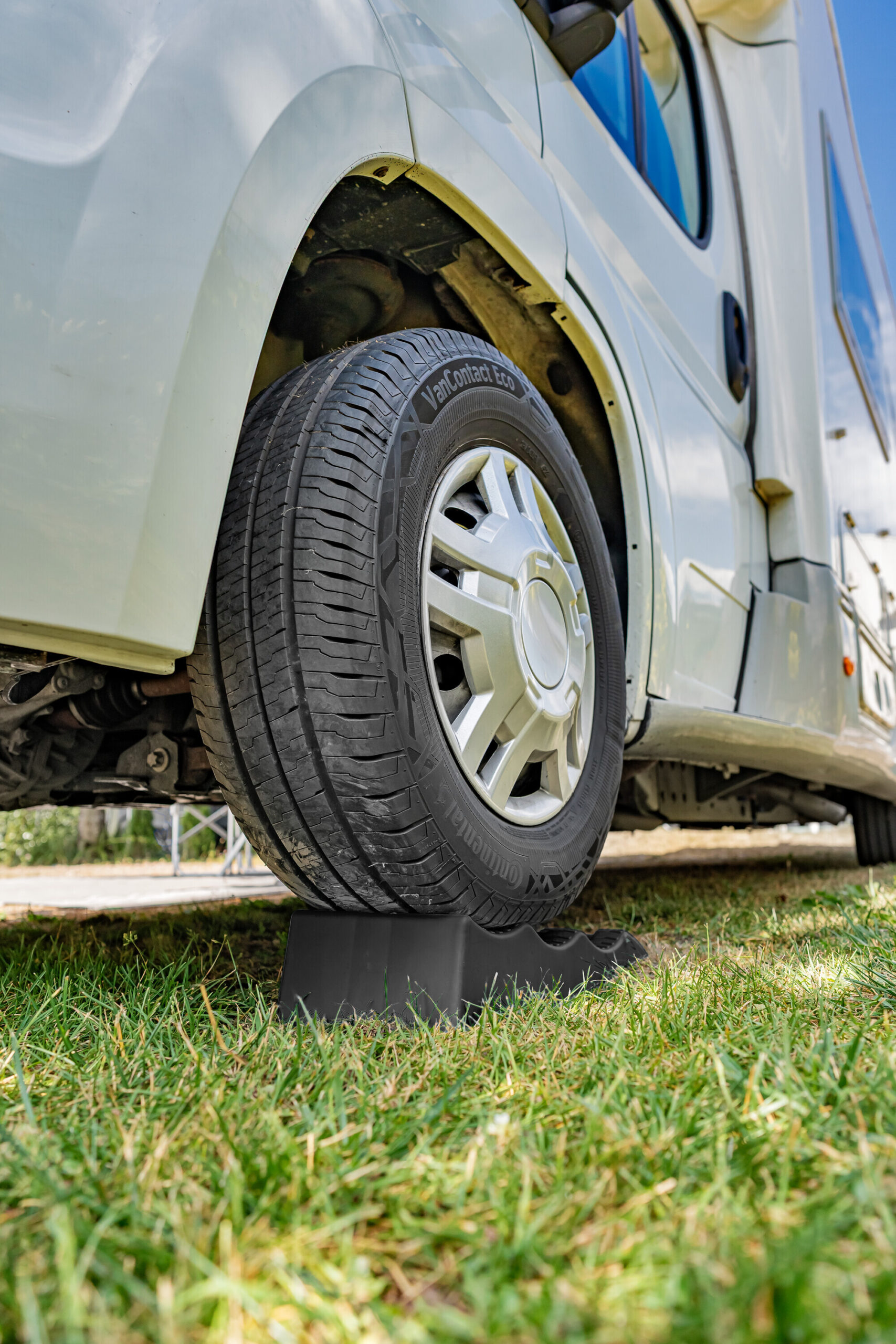 Coppia cunei livellatori e di stazionamento 3 Coppia cunei livellatori e di stazionamento - immagine 3