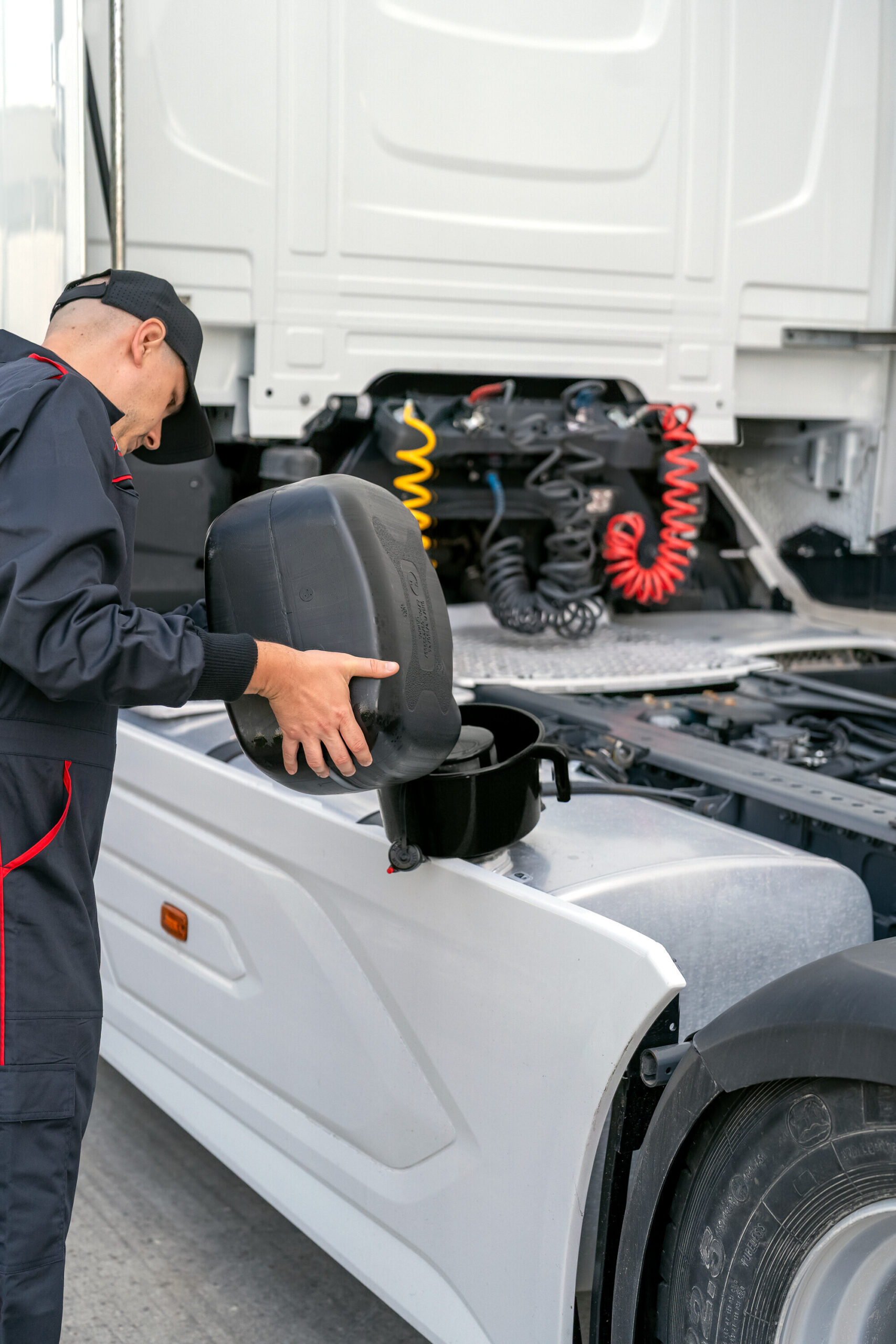 Imbuto professionale con 3 filtri separatori 9 Imbuto professionale con 3 filtri separatori - immagine 9