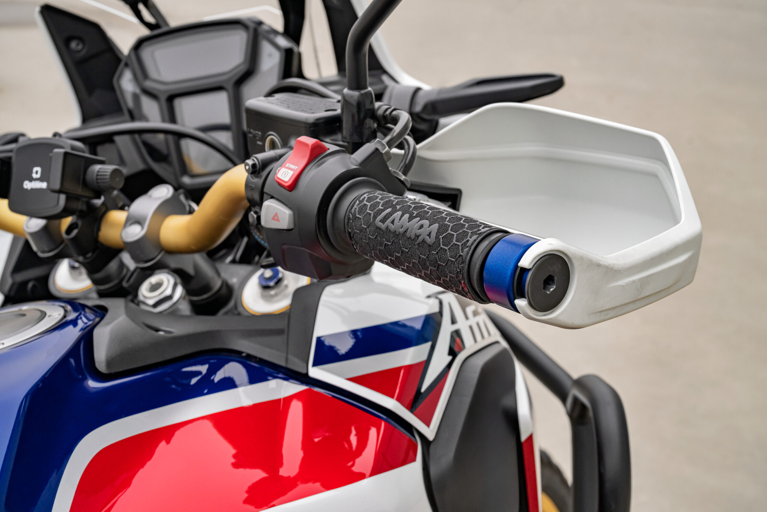 Manopole riscaldate con presa USB 3 Manopole riscaldate con presa USB - immagine 3