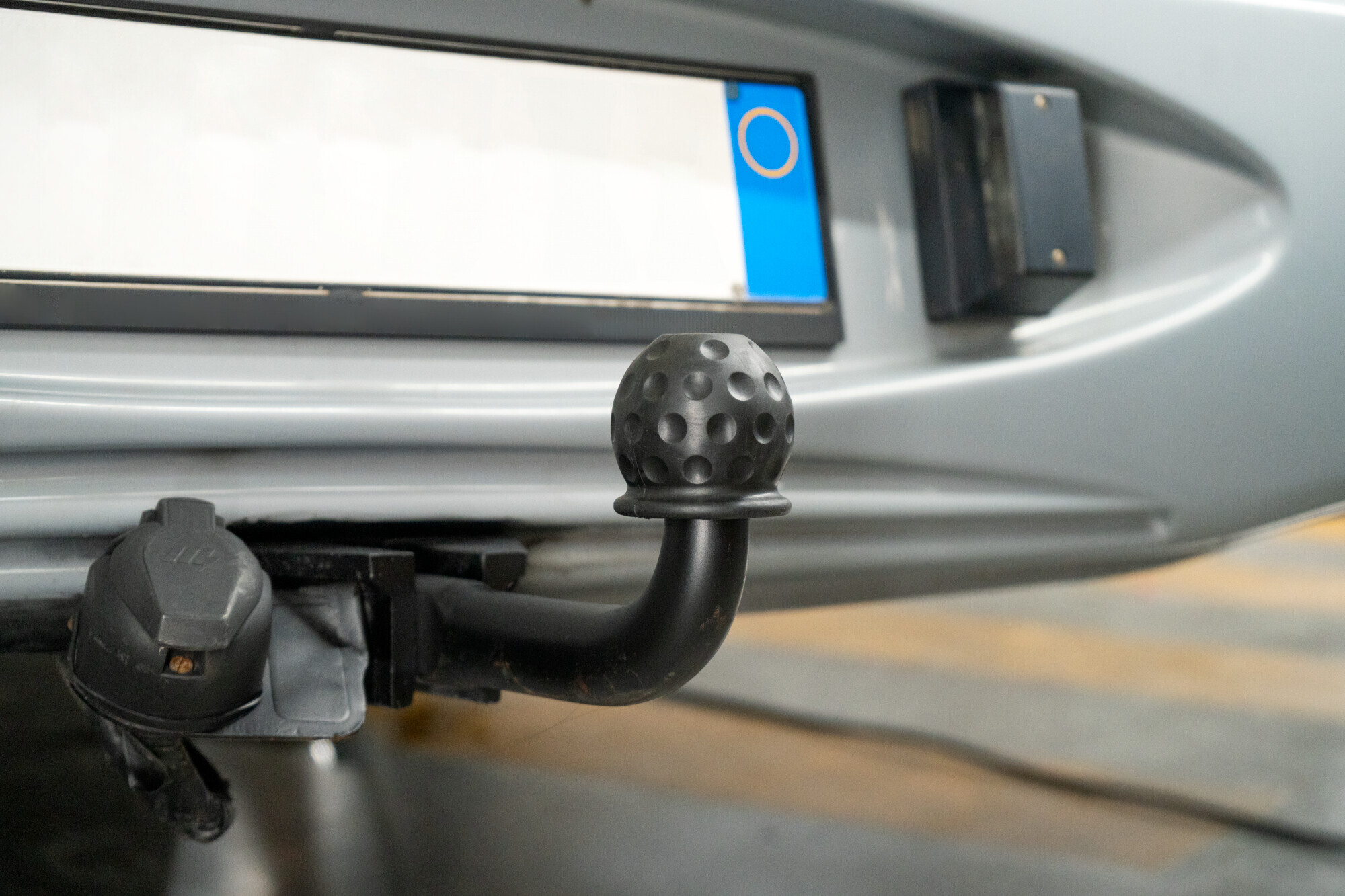 Copertura gancio traino 3 Copertura gancio traino - immagine 3