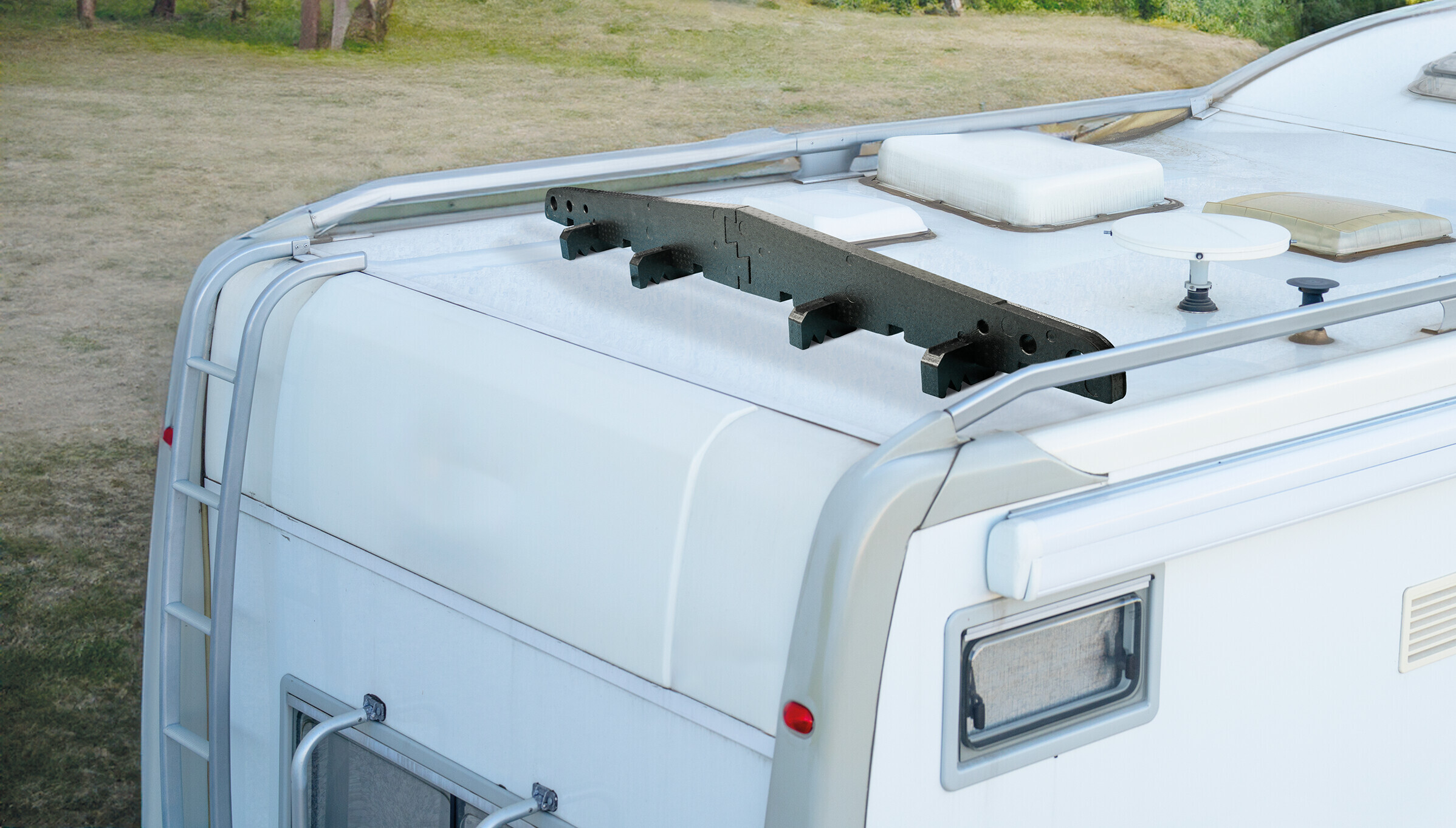 Distanziatori da tetto per fissaggio teloni copricamper e caravan, set 2 pz 2 Distanziatori da tetto per fissaggio teloni copricamper e caravan, set 2 pz - immagine 2