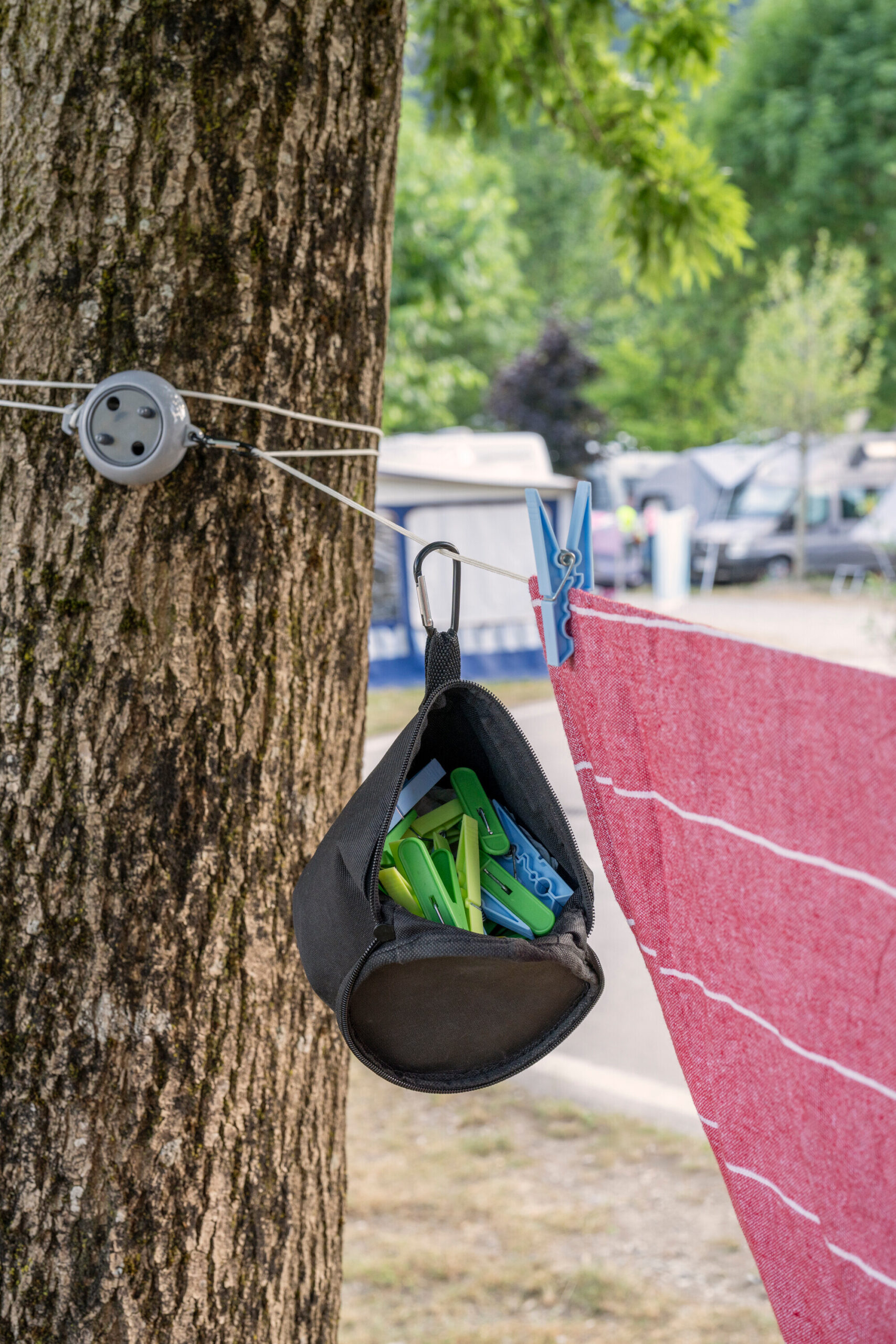 Porta mollette da bucato con moschettone - 3 L 4 Porta mollette da bucato con moschettone - 3 L - immagine 4