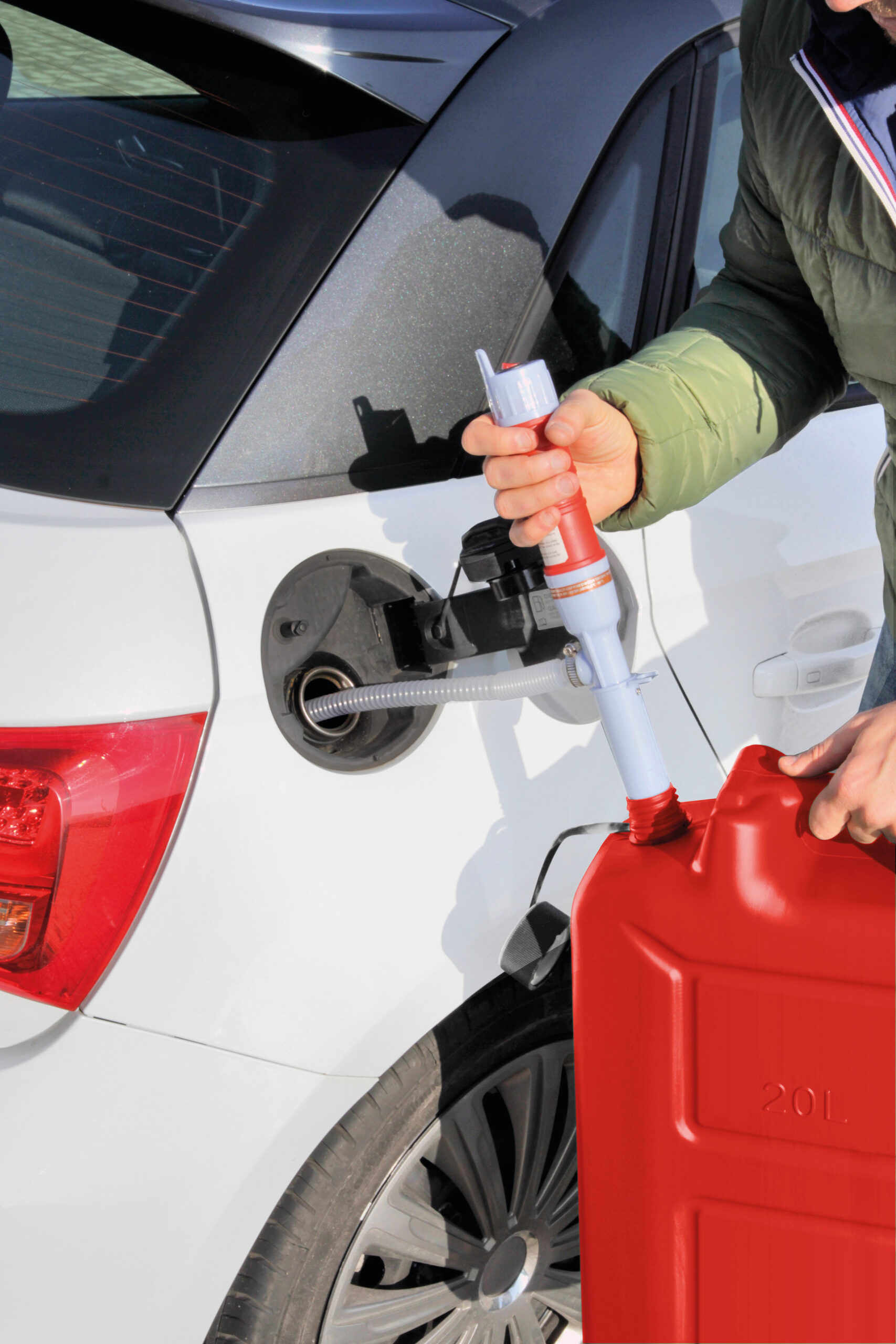 Pompa a batteria per travaso liquidi - 6 L/min 5 Pompa a batteria per travaso liquidi - 6 L/min - immagine 5